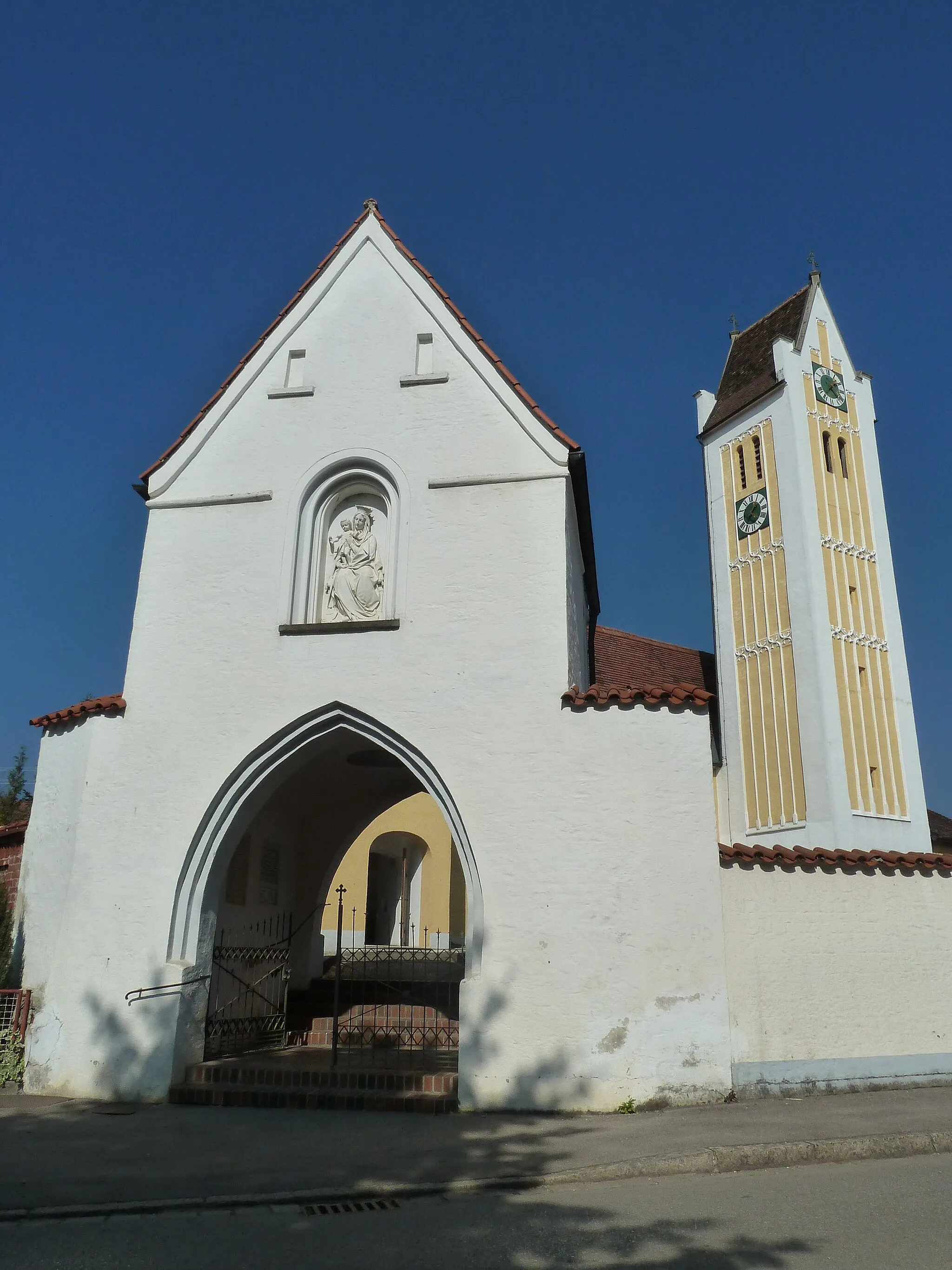 Photo showing: Rieden Pfarrkirche St Martin von Tours Eingang