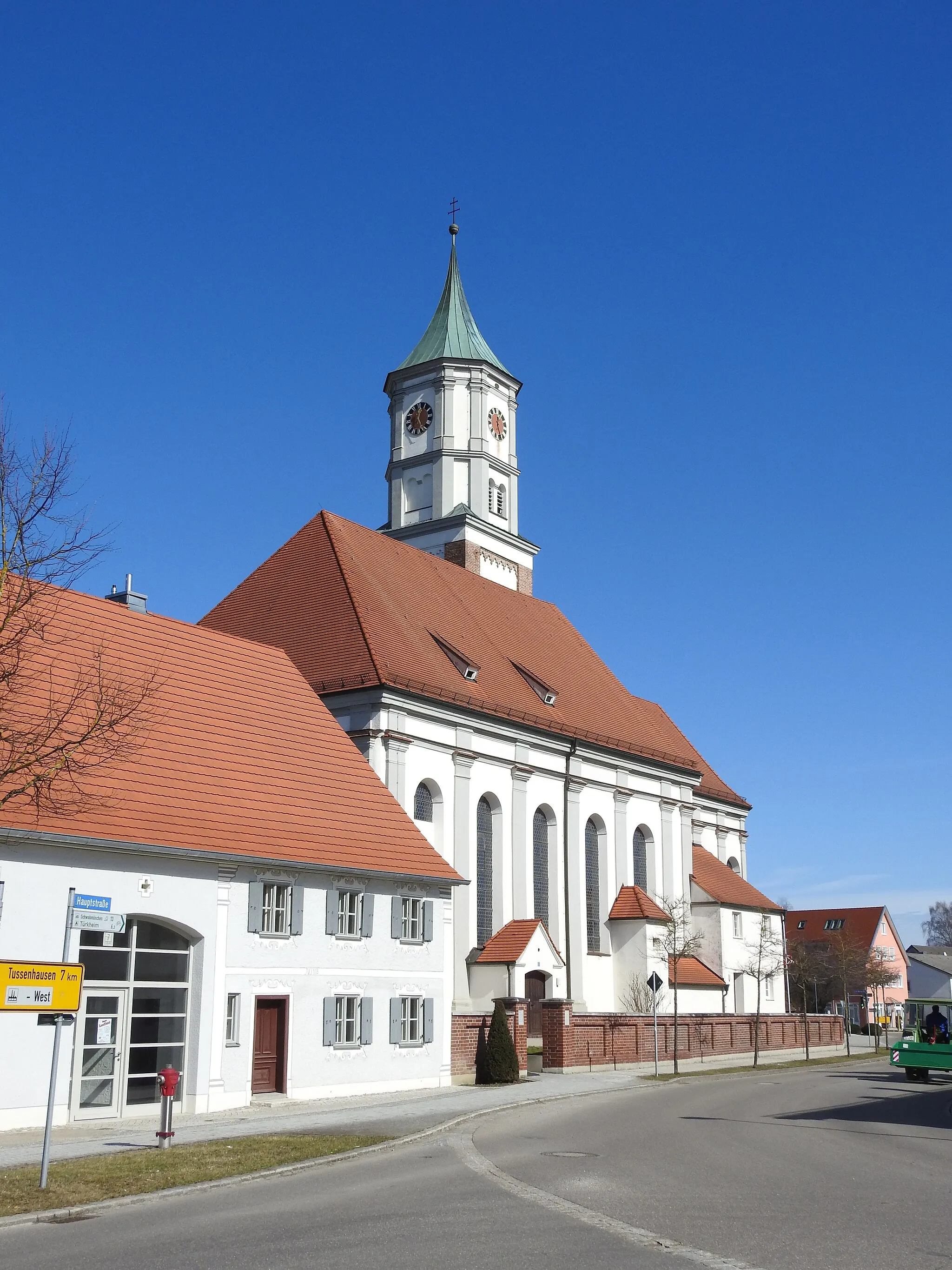 Photo showing: Pfarrkirche in Ettringen von Südwesten