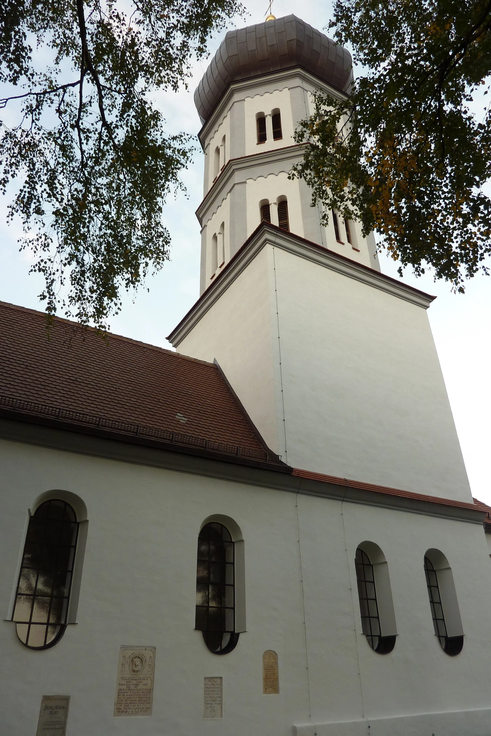 Photo showing: Katholische Pfarrkirche St. Veronika in de:Ziertheim (Landkreis Dillingen an der Donau), Chorturm und Langhaus, Ansicht von Süden