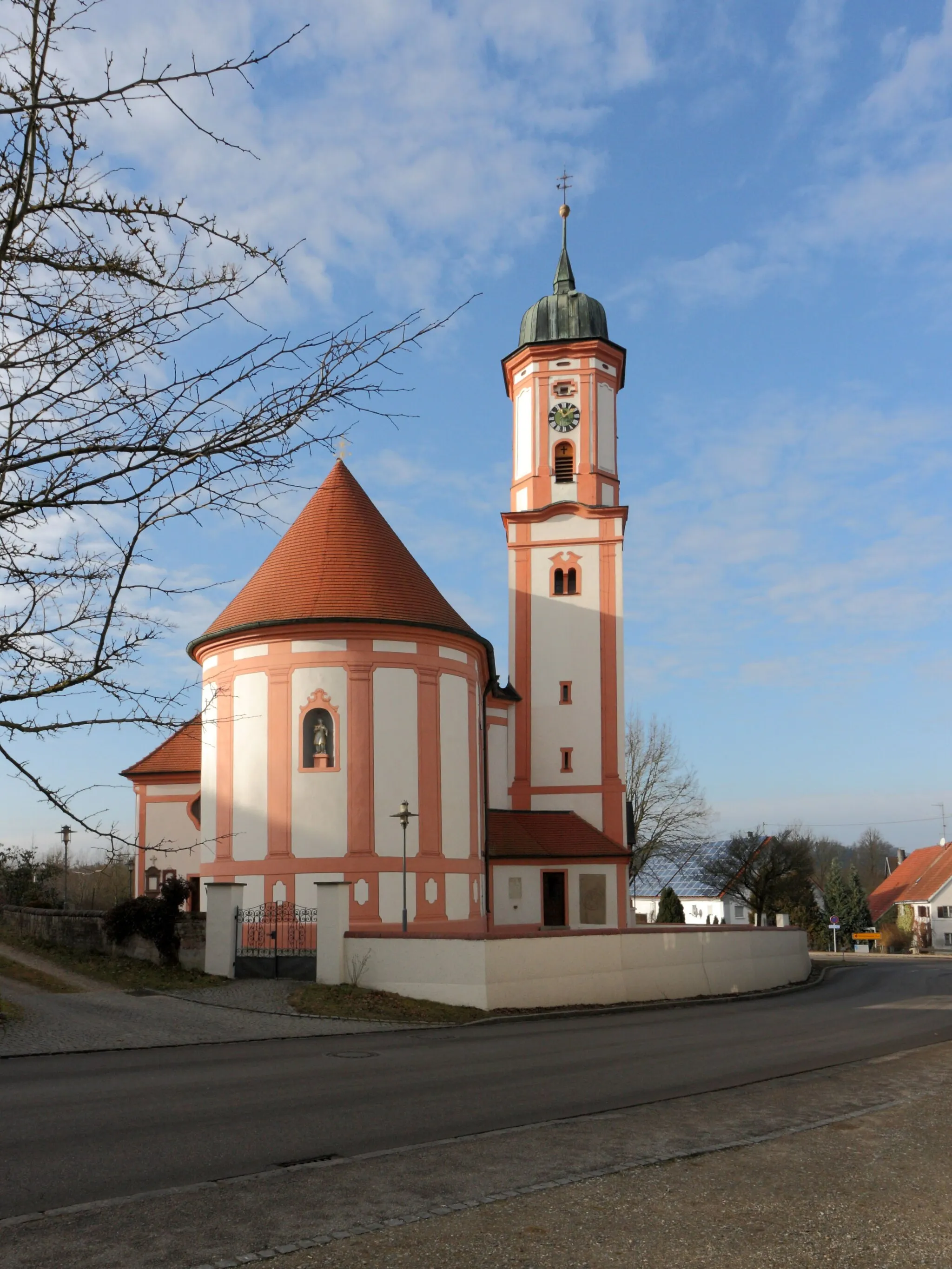 Photo showing: Pfarrkirche St. Stephan in Deisenhausen; Ansicht von Osten