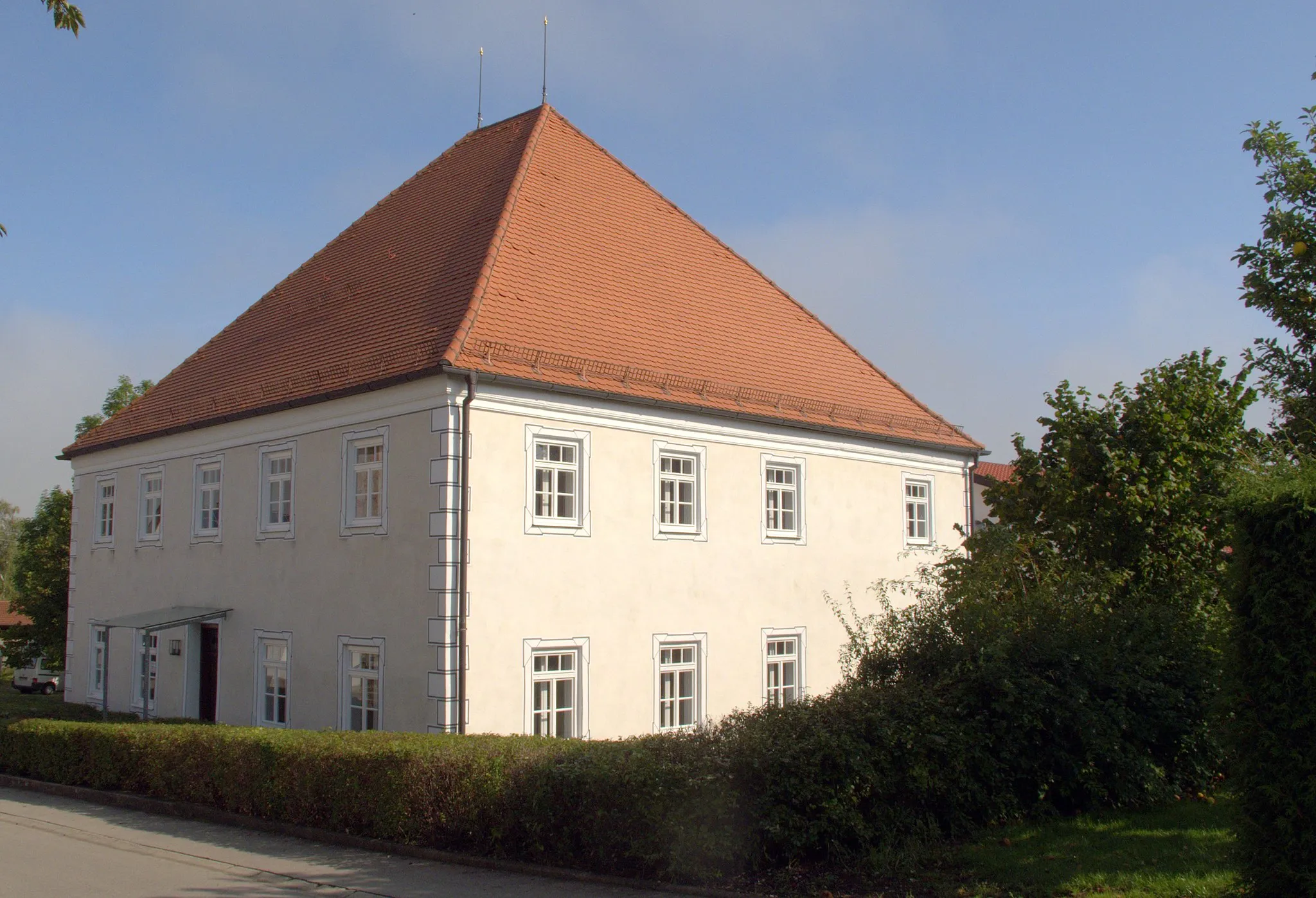 Photo showing: This is a photograph of an architectural monument. It is on the list of cultural monuments of Bayern, no. D-1-81-141-2.