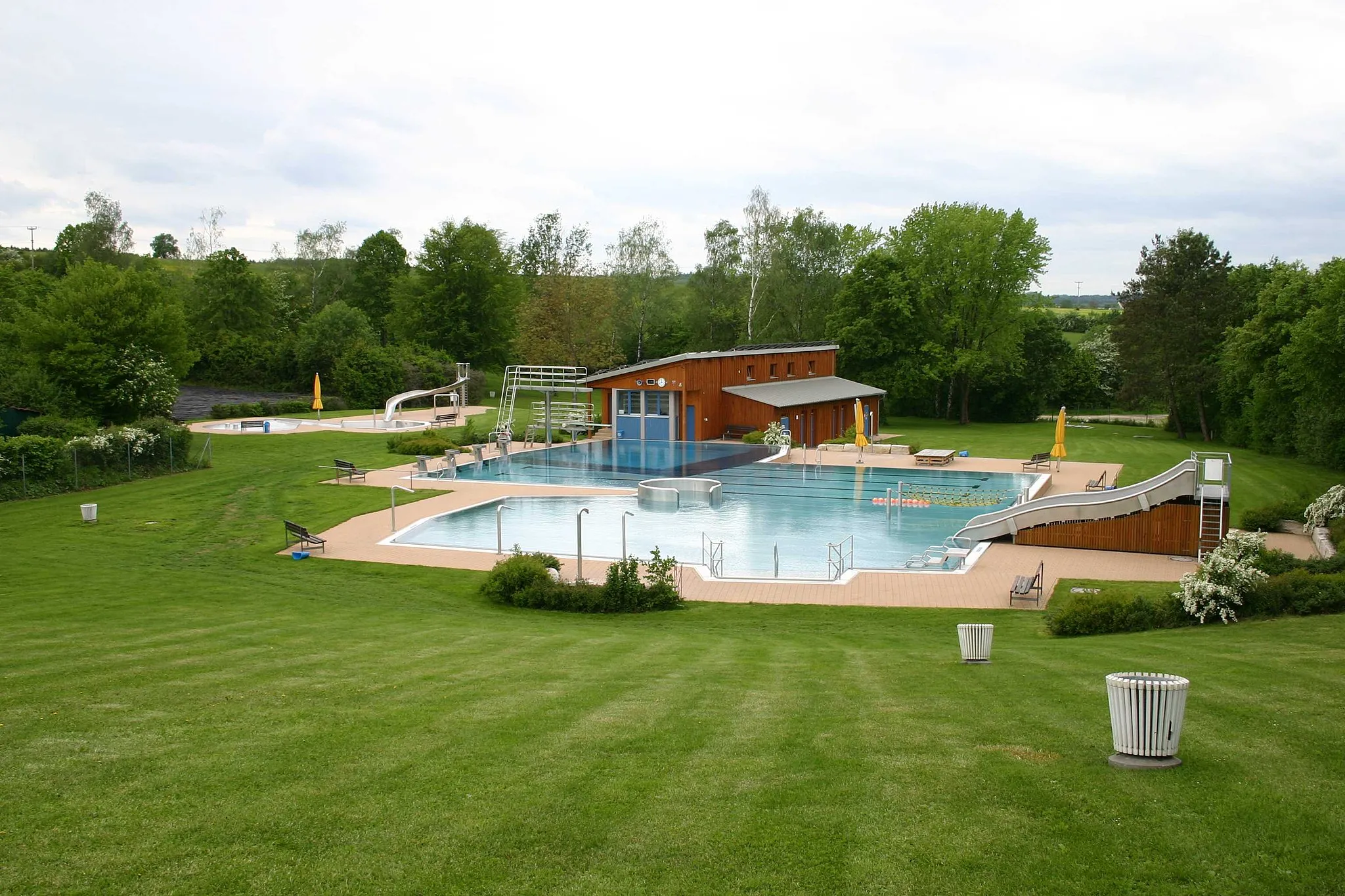 Photo showing: Freibad Langenaltheim