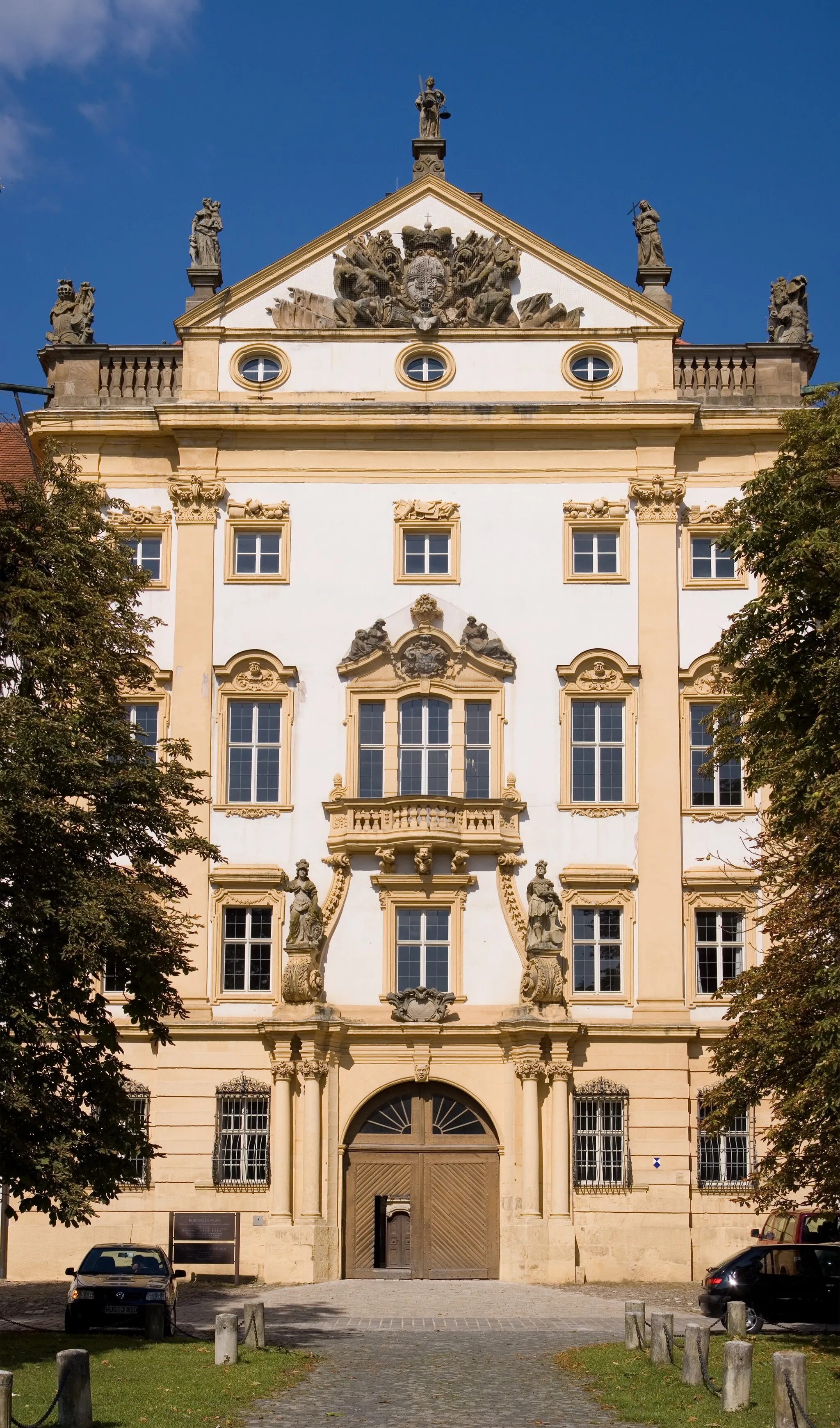 Photo showing: Entrance to castle Ellingen, Bavaria, Germany