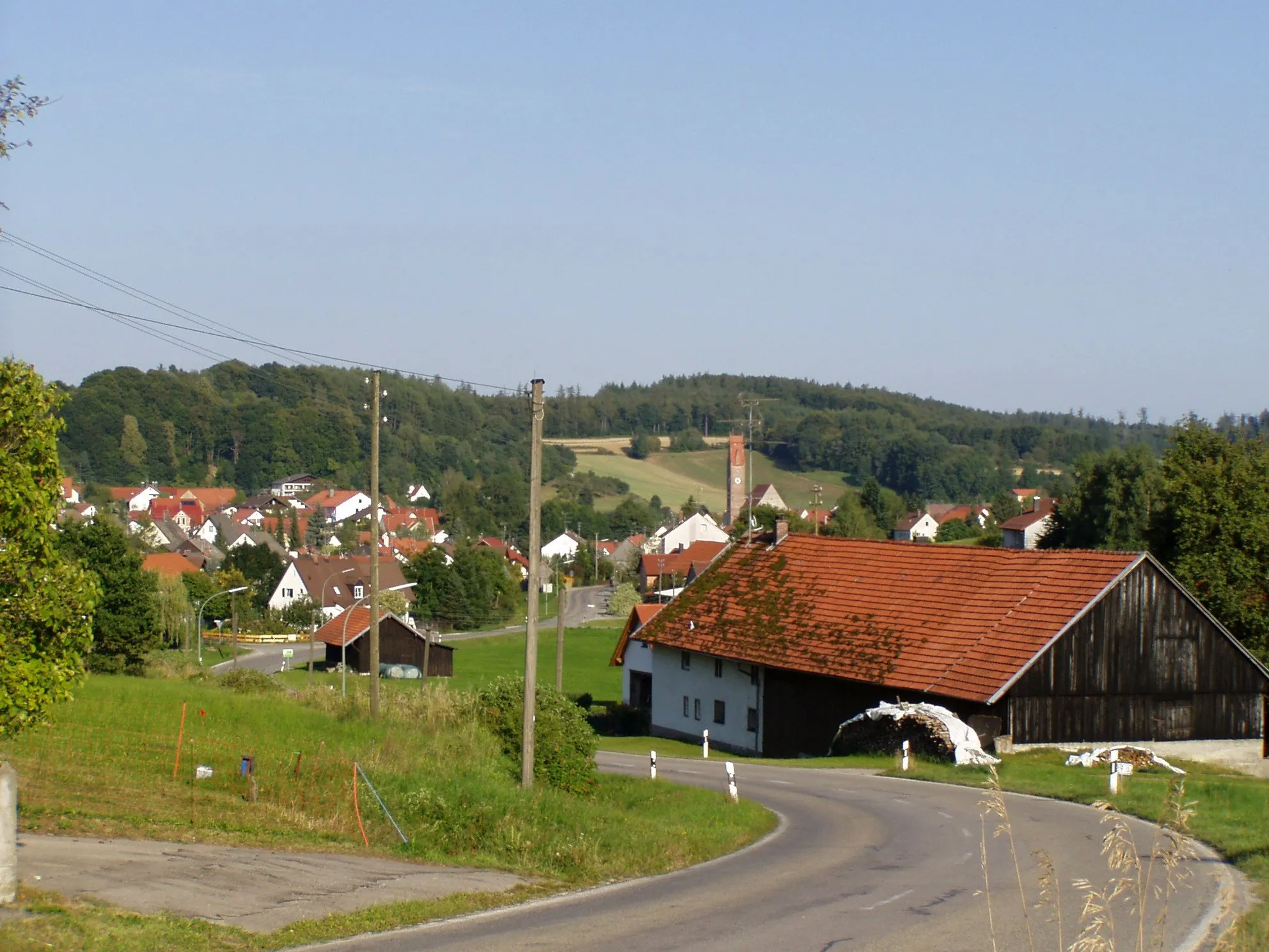 Photo showing: Walkertshofen von Westen