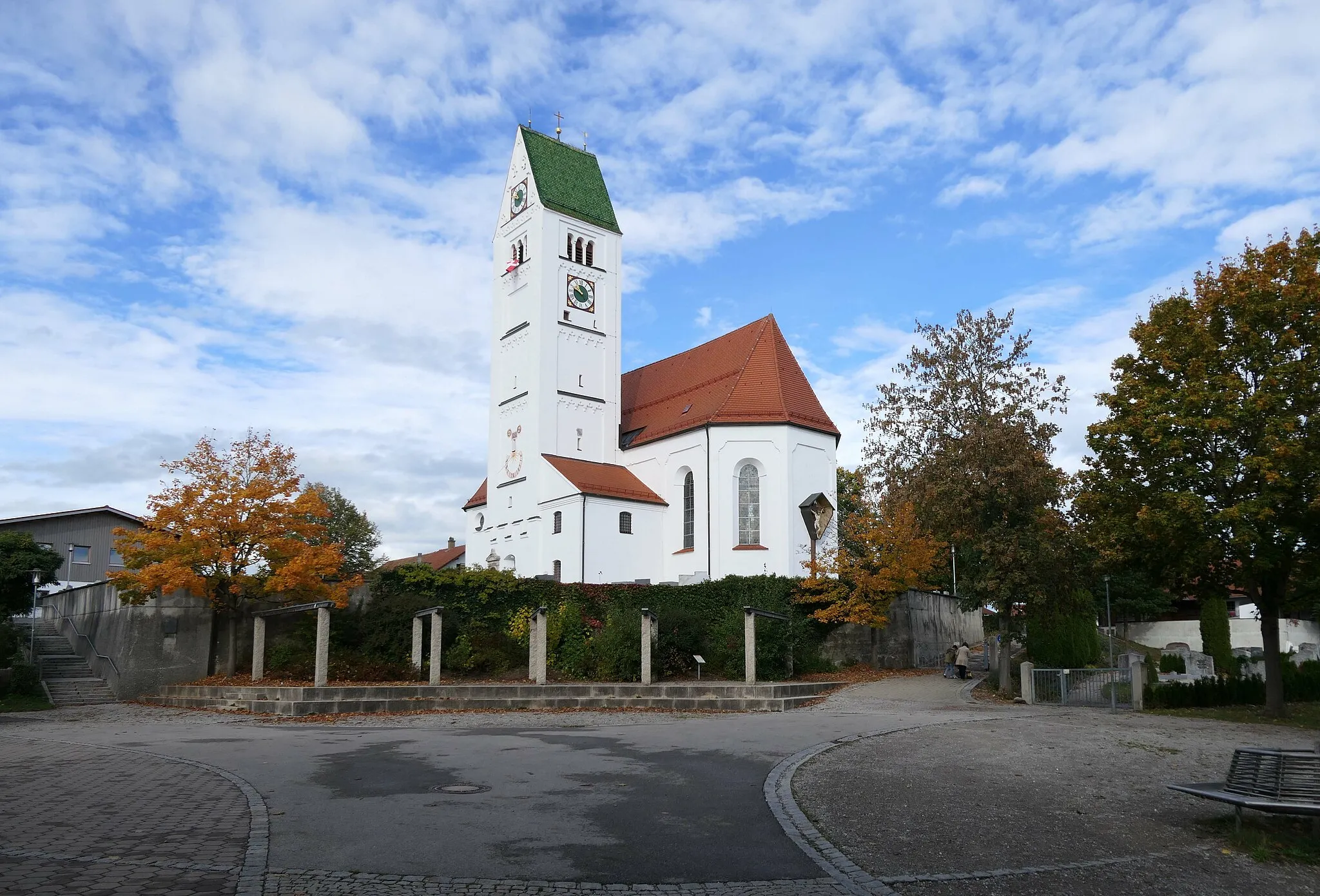 Photo showing: Pfarrkirche St. Peter und Paul in Ebenhofen von Südosten