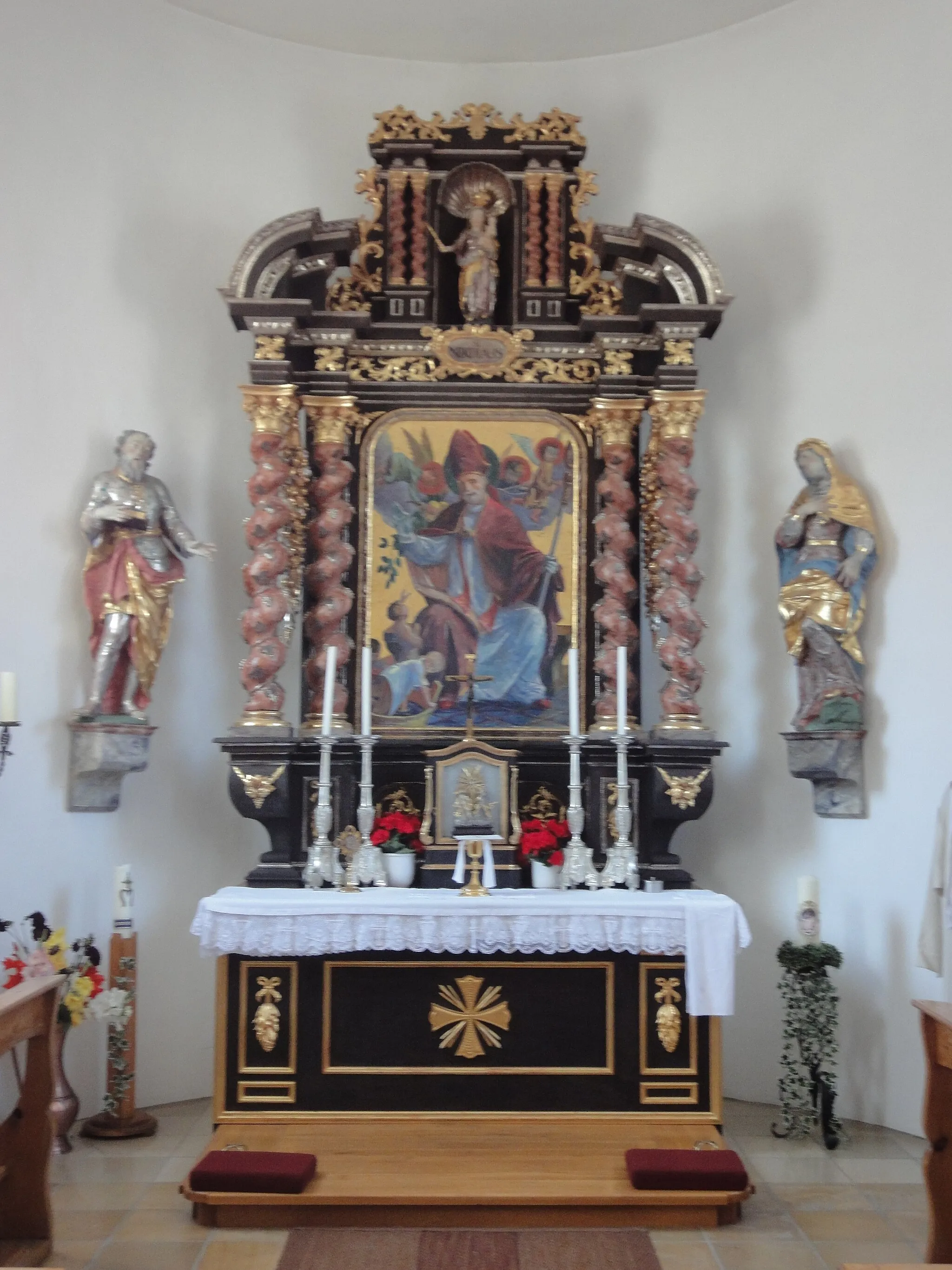 Photo showing: Altar der katholischen Kapelle St. Nikolaus in Horgau-Auerbach,