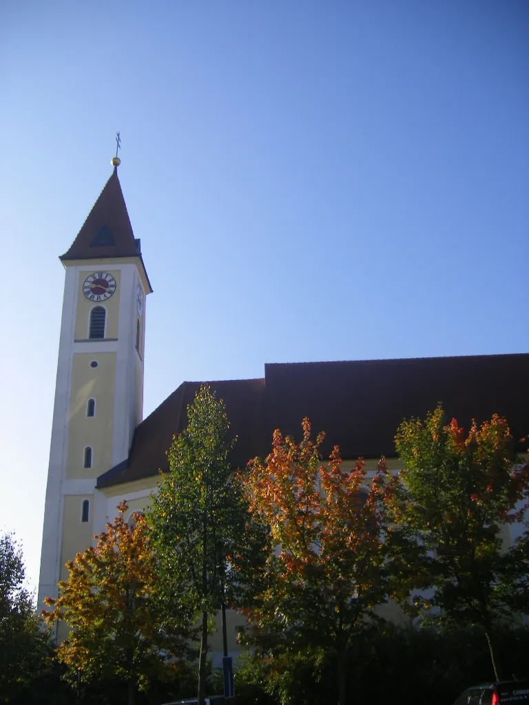 Photo showing: Offingen, view of Saint George's Parish Church from north.