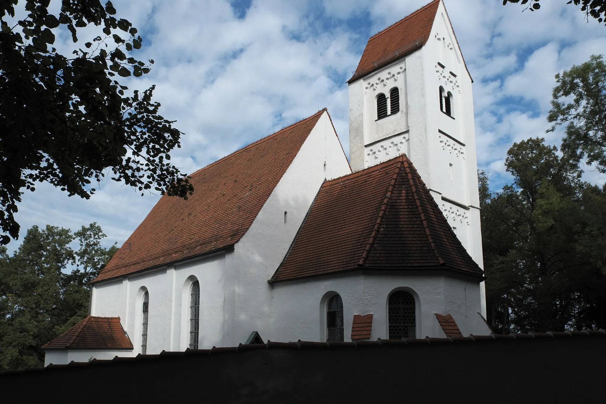 Photo showing: Katholische Filialkirche St. Michael, heute Friedhofskirche, in Waalhaupten (Waal) im Landkreis Ostallgäu (Bayern/Deutschland)