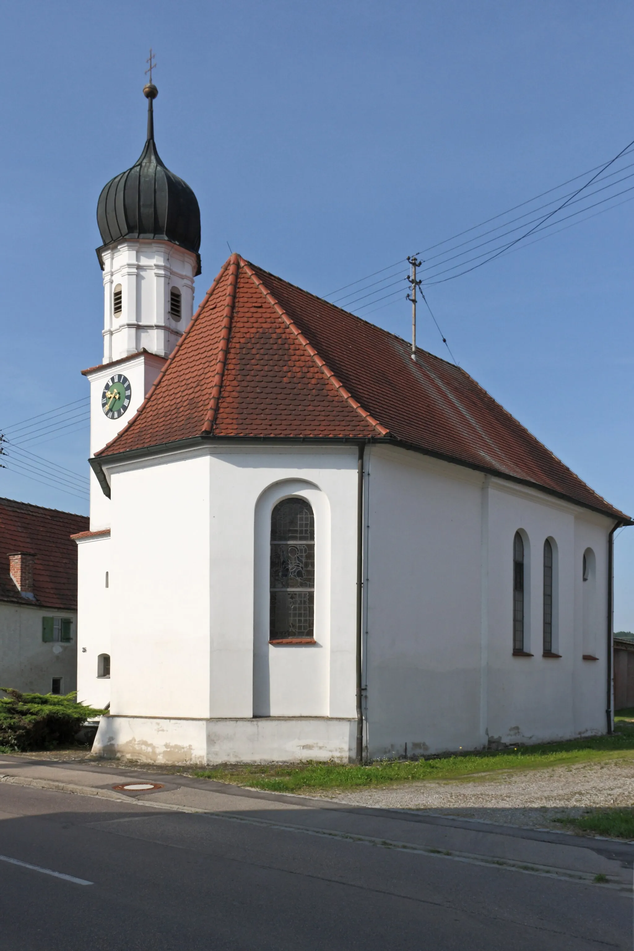 Photo showing: Kath. Filialkirche St. Ottilia in Ried, Gemeinde Kammeltal; Nordostansicht der 1778 von Joseph Dossenberger d. J. unter Einbeziehung des spätgotischen Chors und Turmuntergeschosses erbauten Kirche