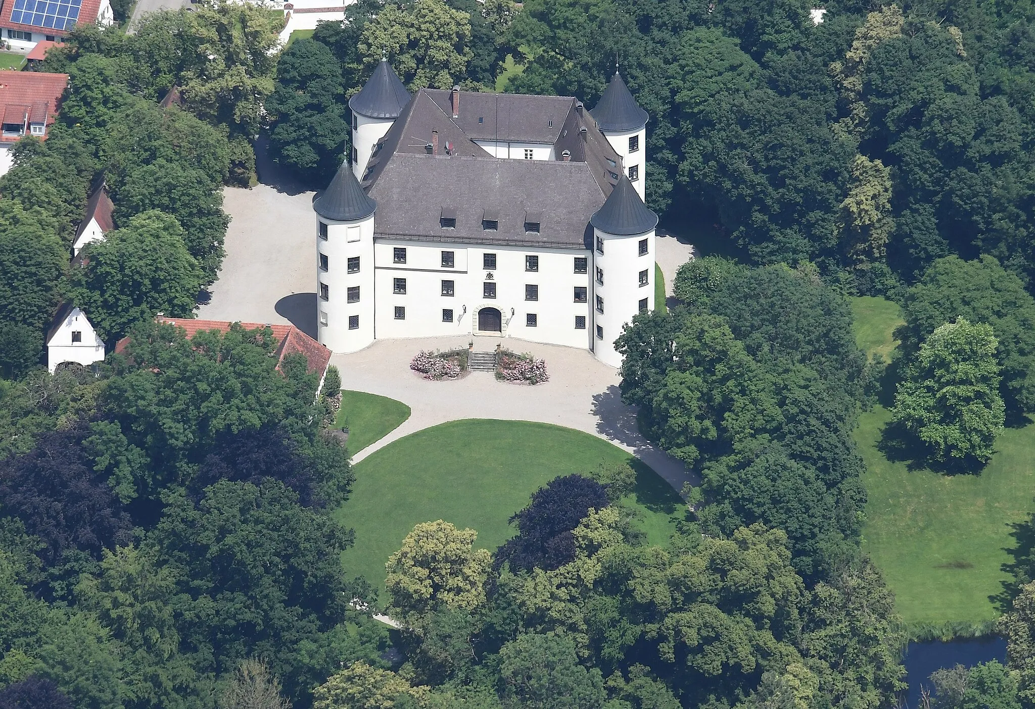 Photo showing: Aerial image of the Schloss Jettingen