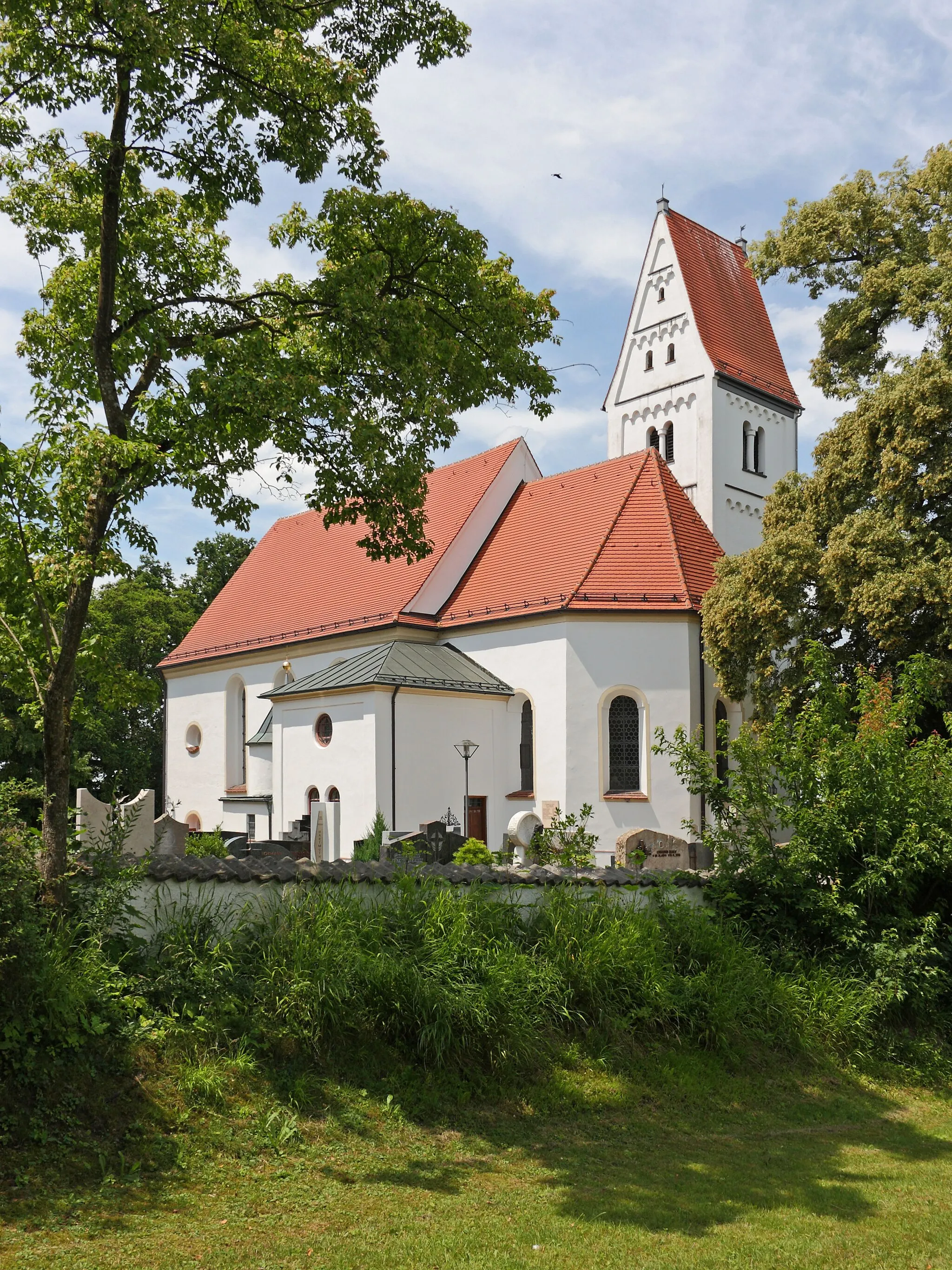 Photo showing: Kath. Pfarrkirche St. Fridolin in Ustersbach; Ansicht von Südosten