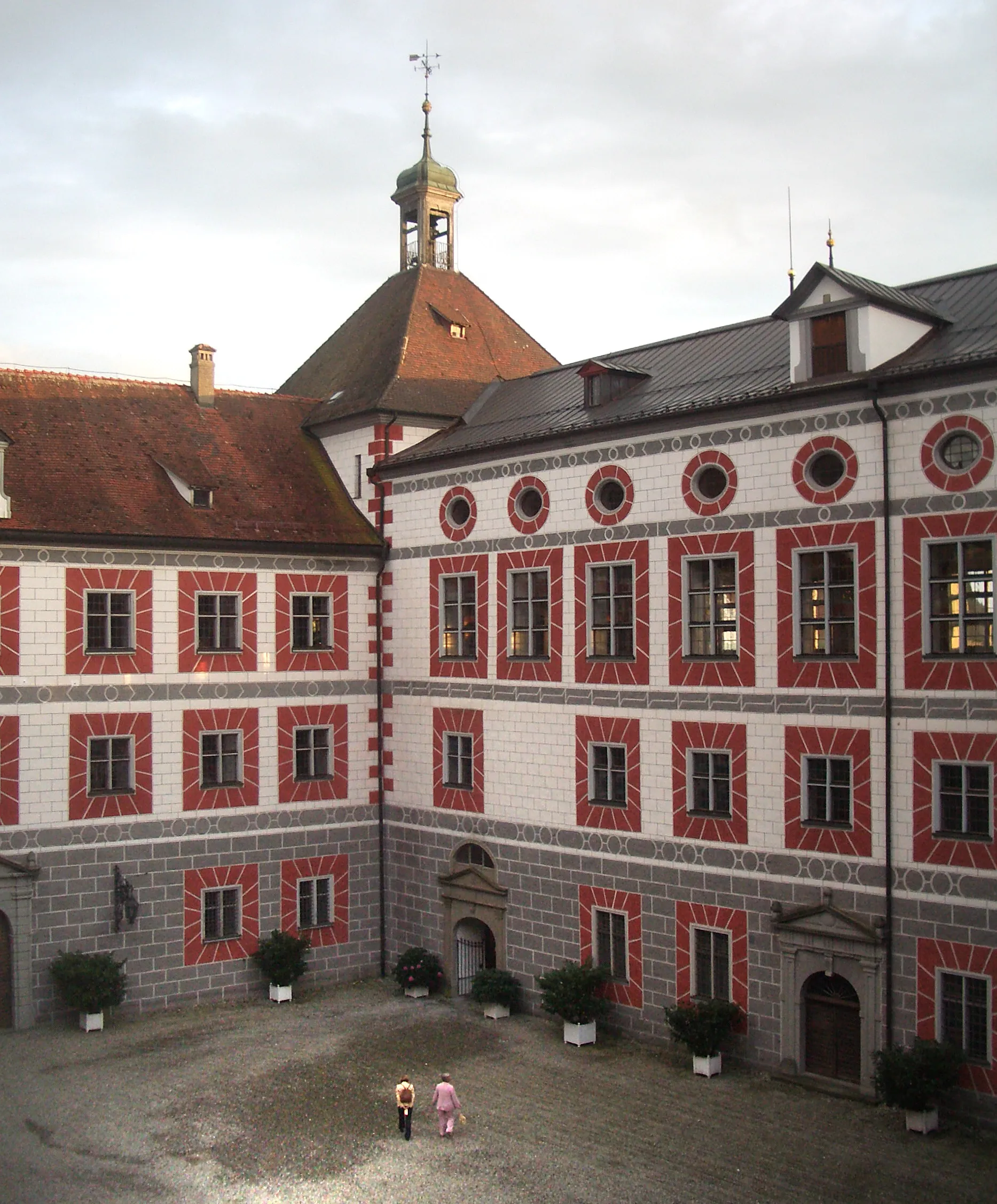Photo showing: Wolfegg, Germany: Schloss Wolfegg, Innenhof