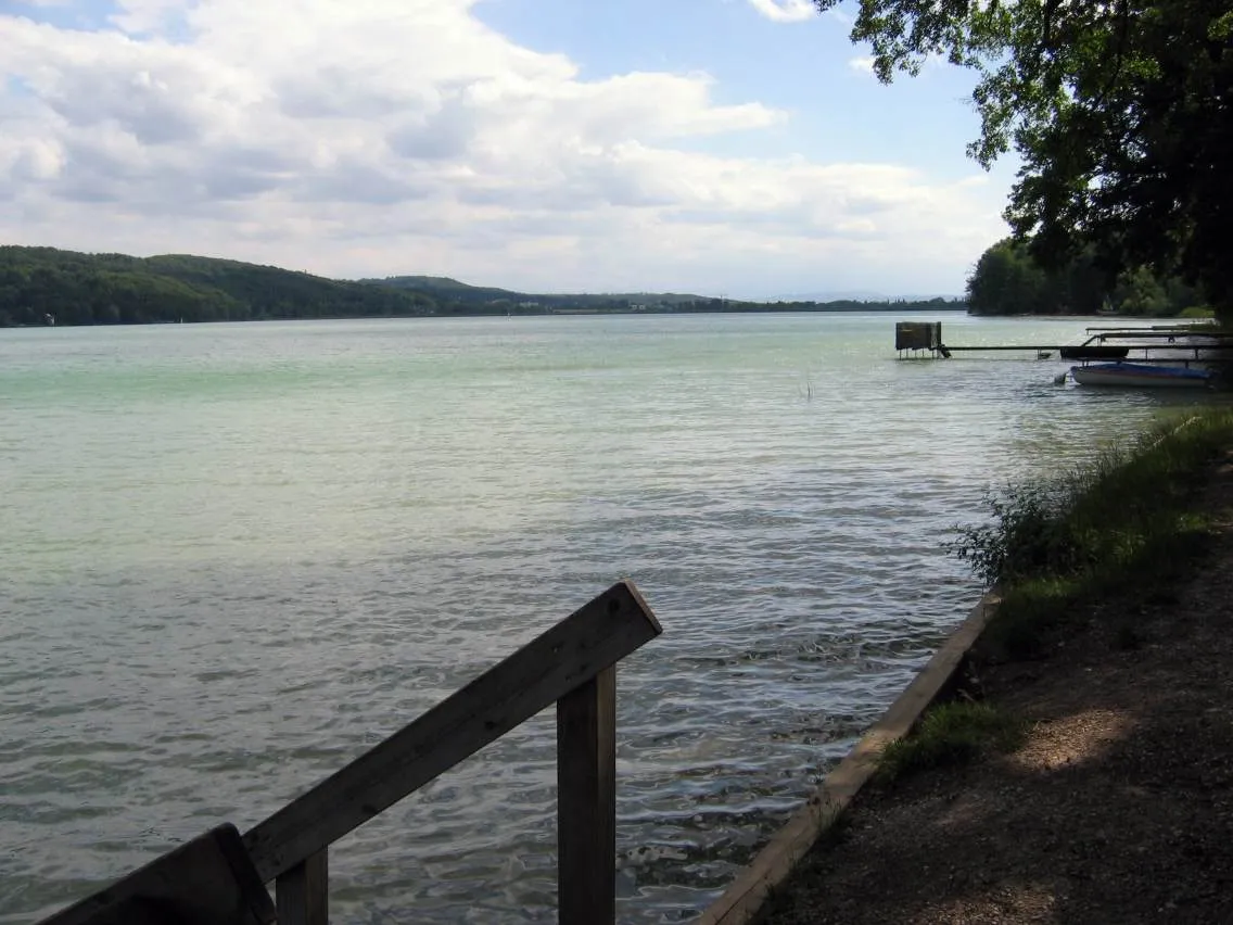 Photo showing: Der Pilsensee; Blick vom Standbad Hechendorf nach Süden.
Von mir (Michael P. Geyer) aufgenommen.