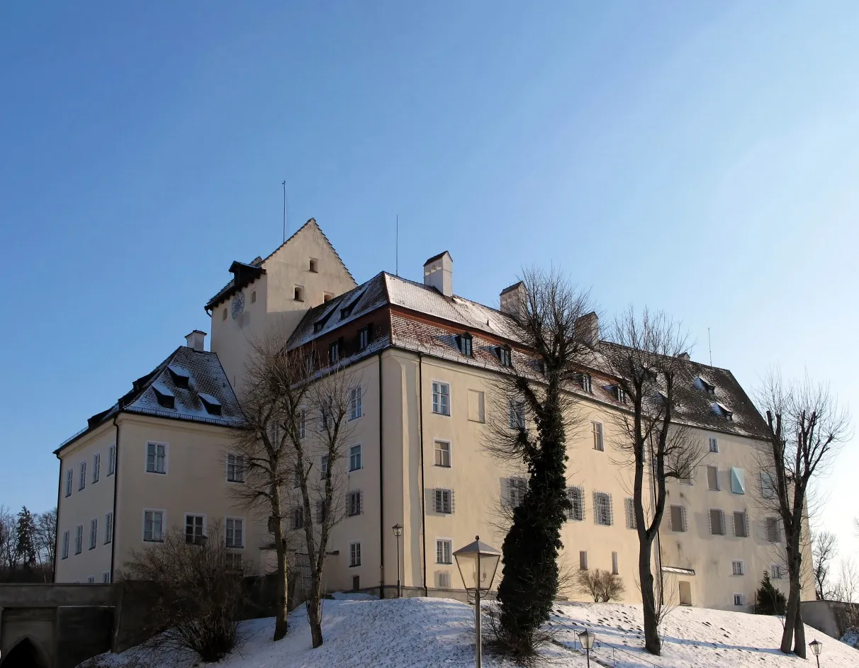 Photo showing: village "Seefeld in Oberbayern": castle "Schloss Seefeld"