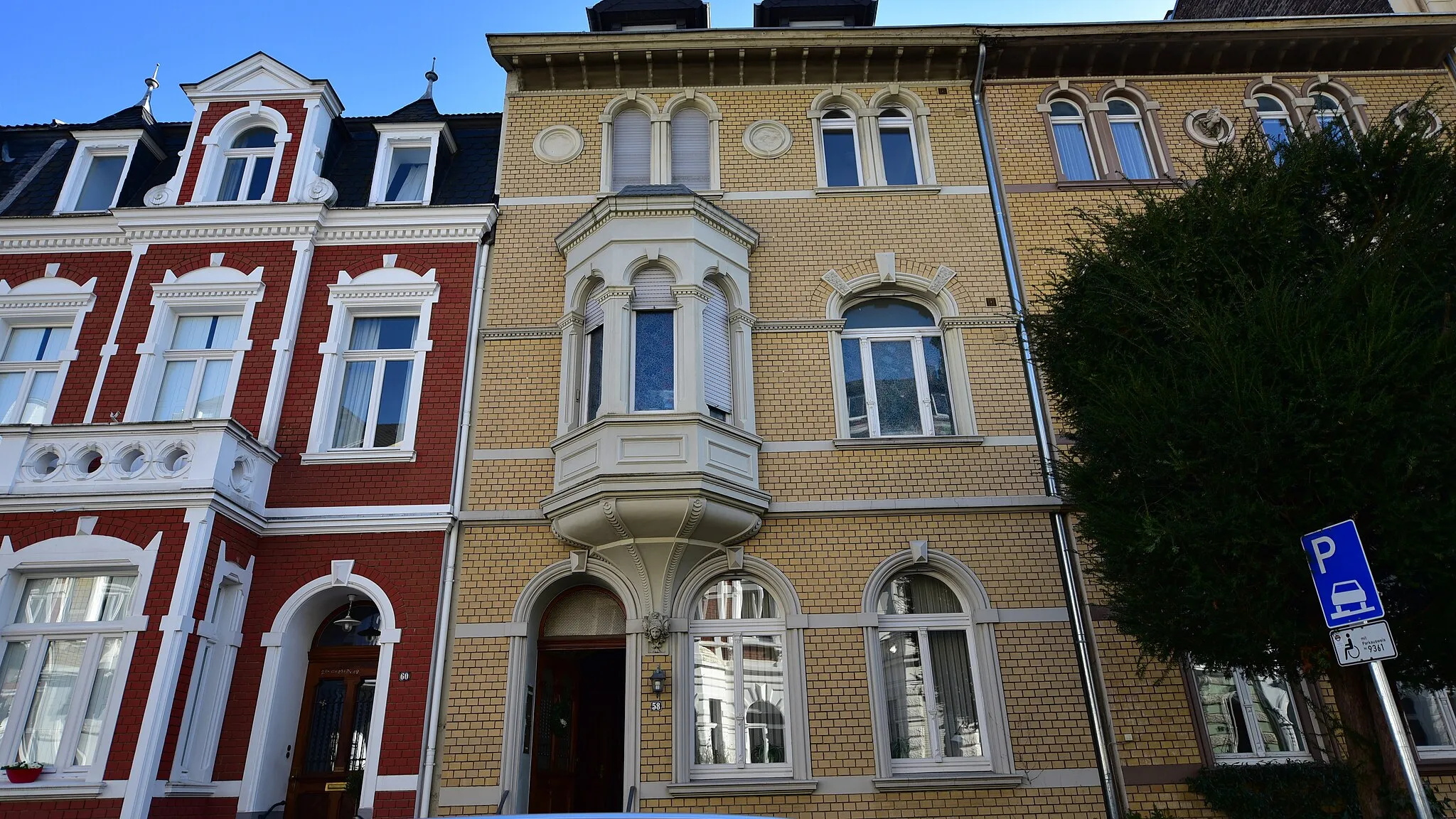 Photo showing: Denkmalgeschütztes Wohnhaus, Kurfürstenstraße 58, Bonn-Südstadt
