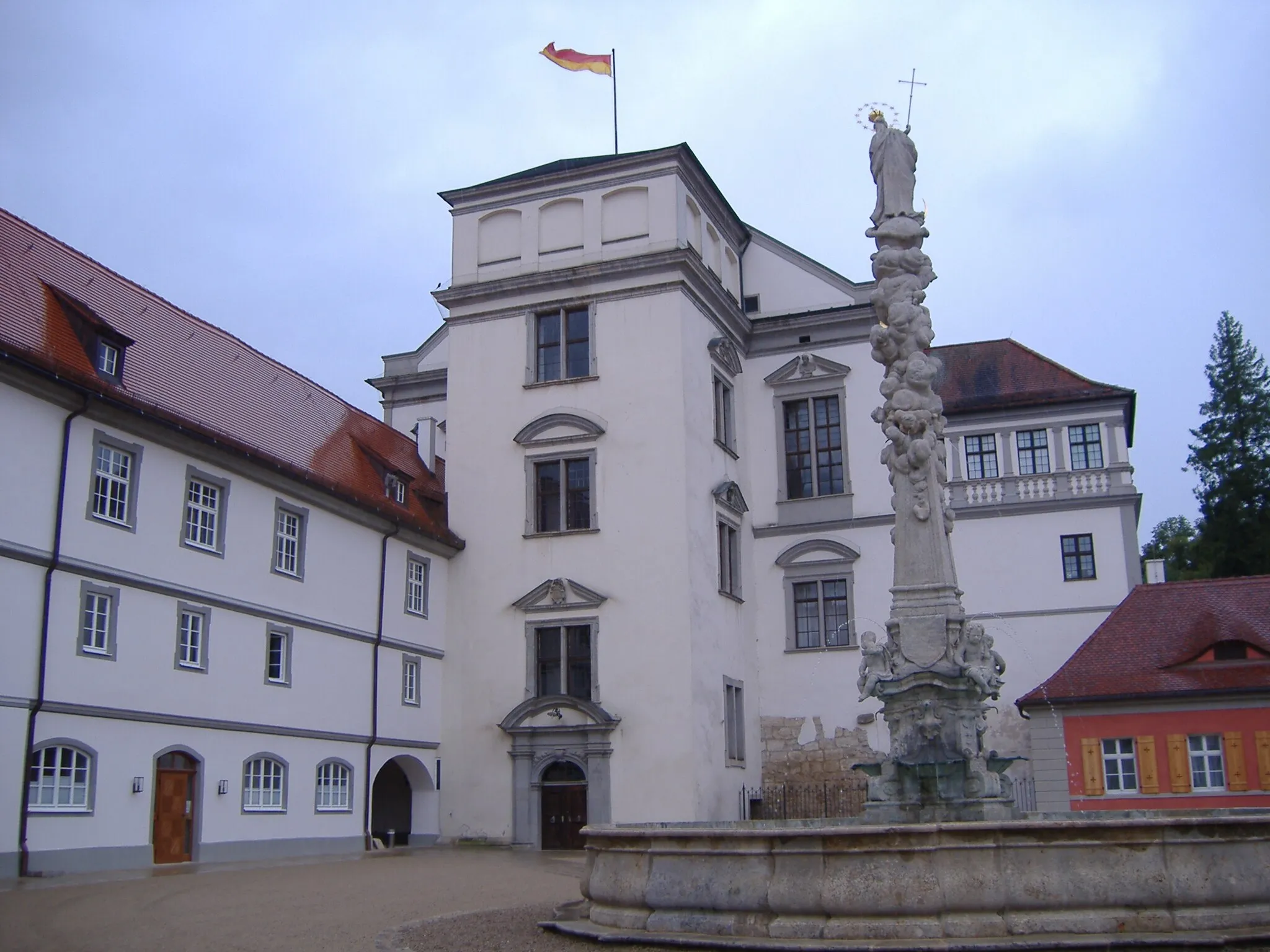 Photo showing: Innenhof Schloss Öttingen