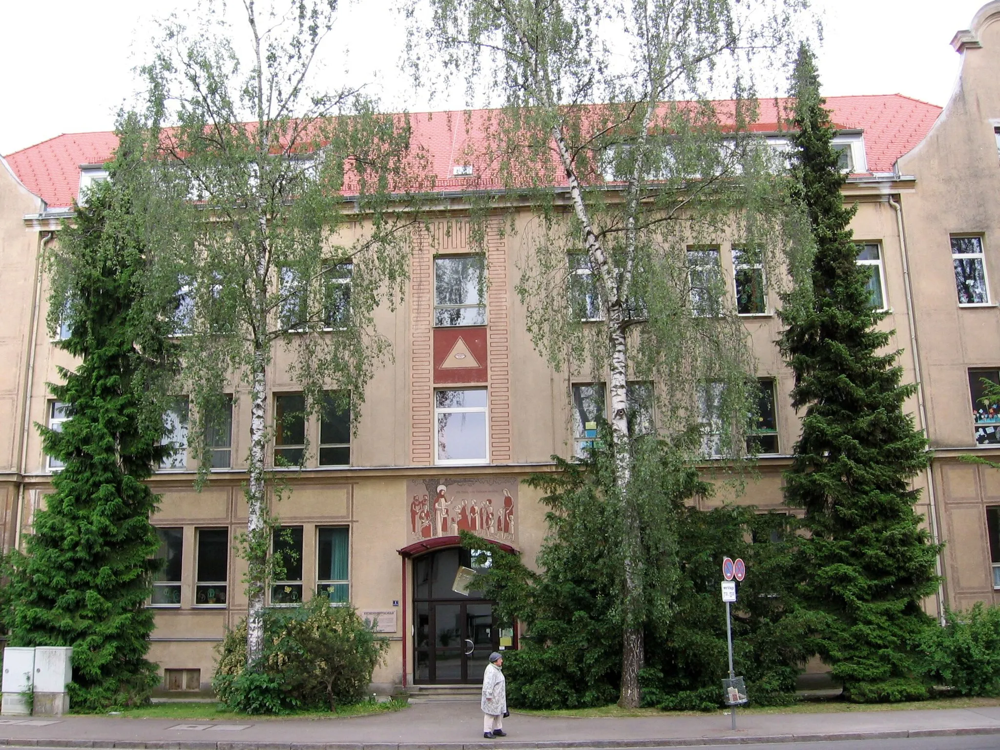 Photo showing: Zusehen ist die Eichendorffschule in Haunstetten