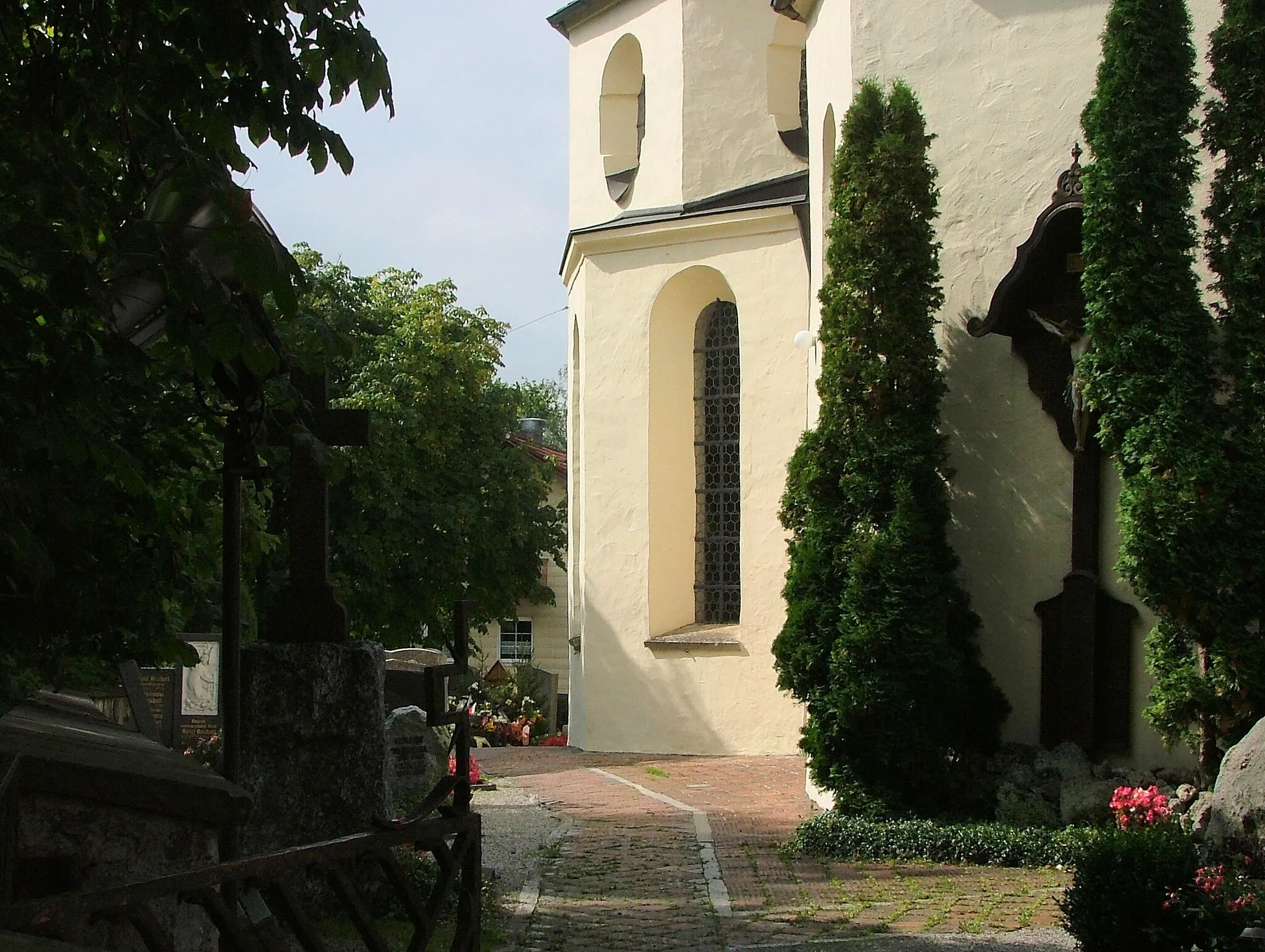 Photo showing: Oberthingau Im Friedhof