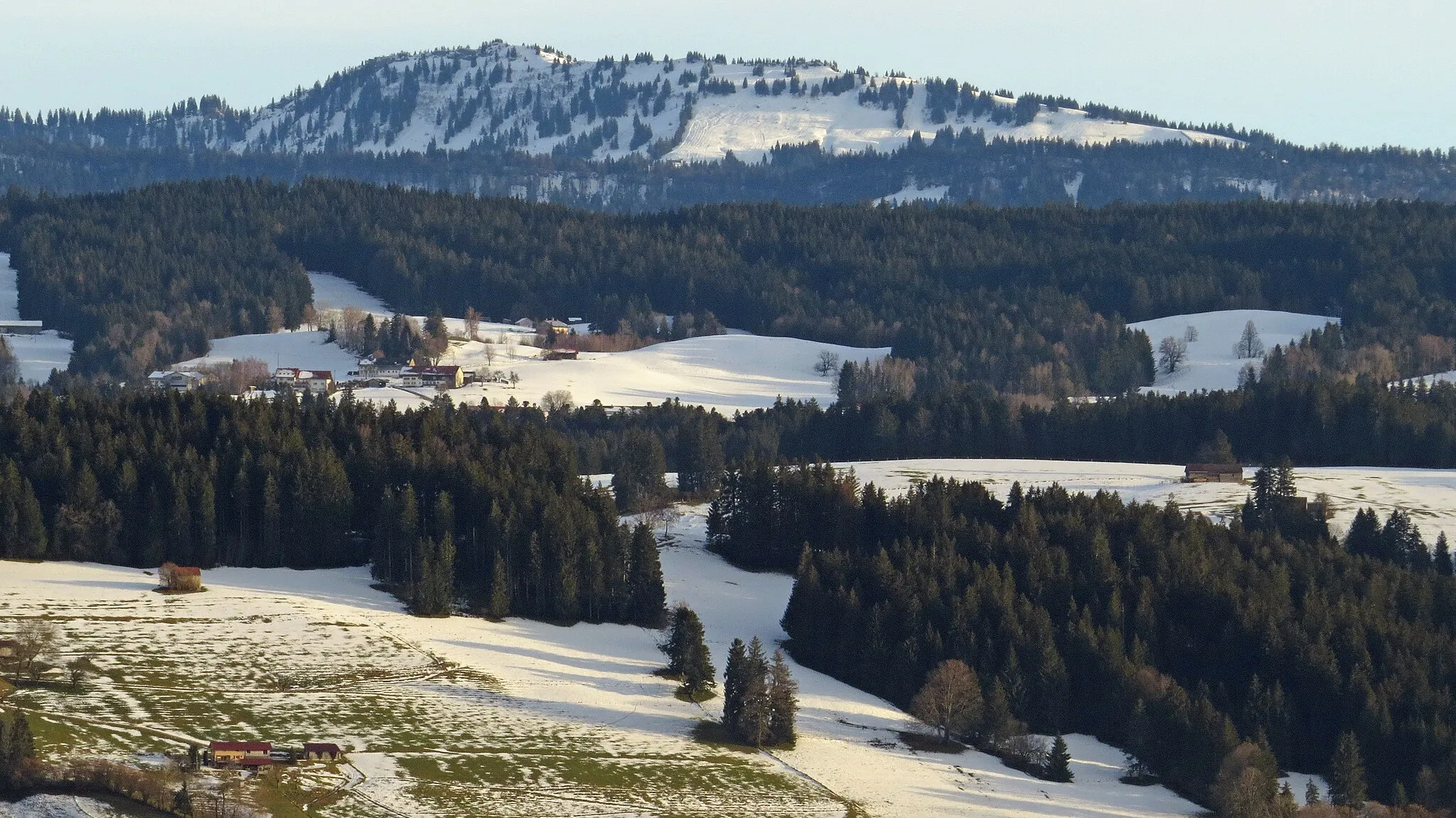 Photo showing: Vorderschweinhöf vor dem Hochhäderich