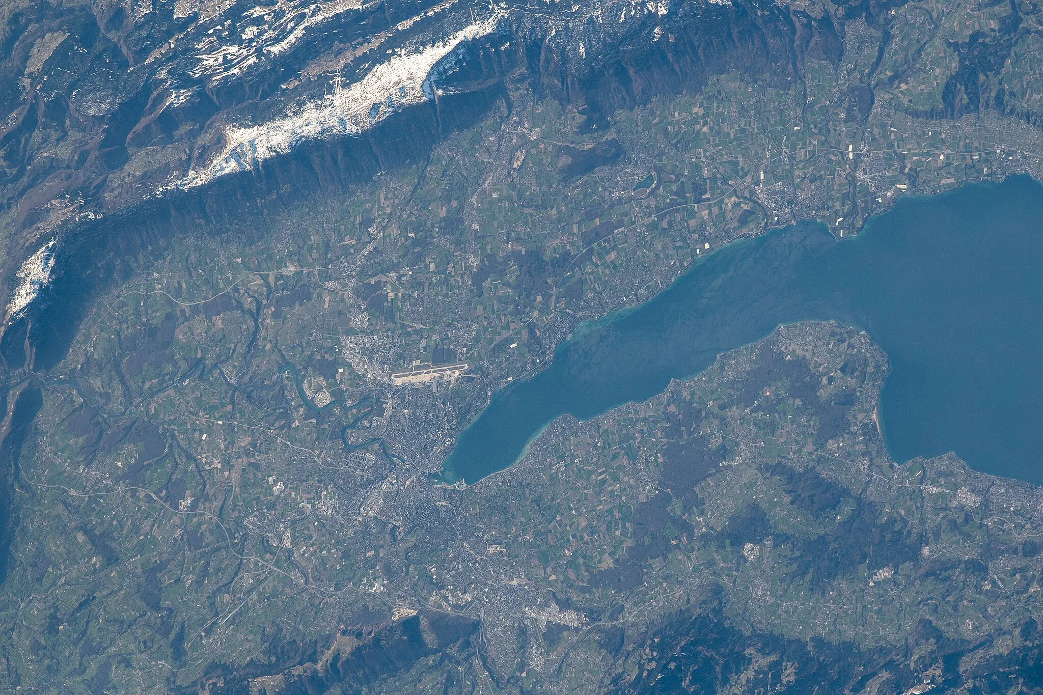 Photo showing: View of Switzerland taken during ISS Expedition 64.