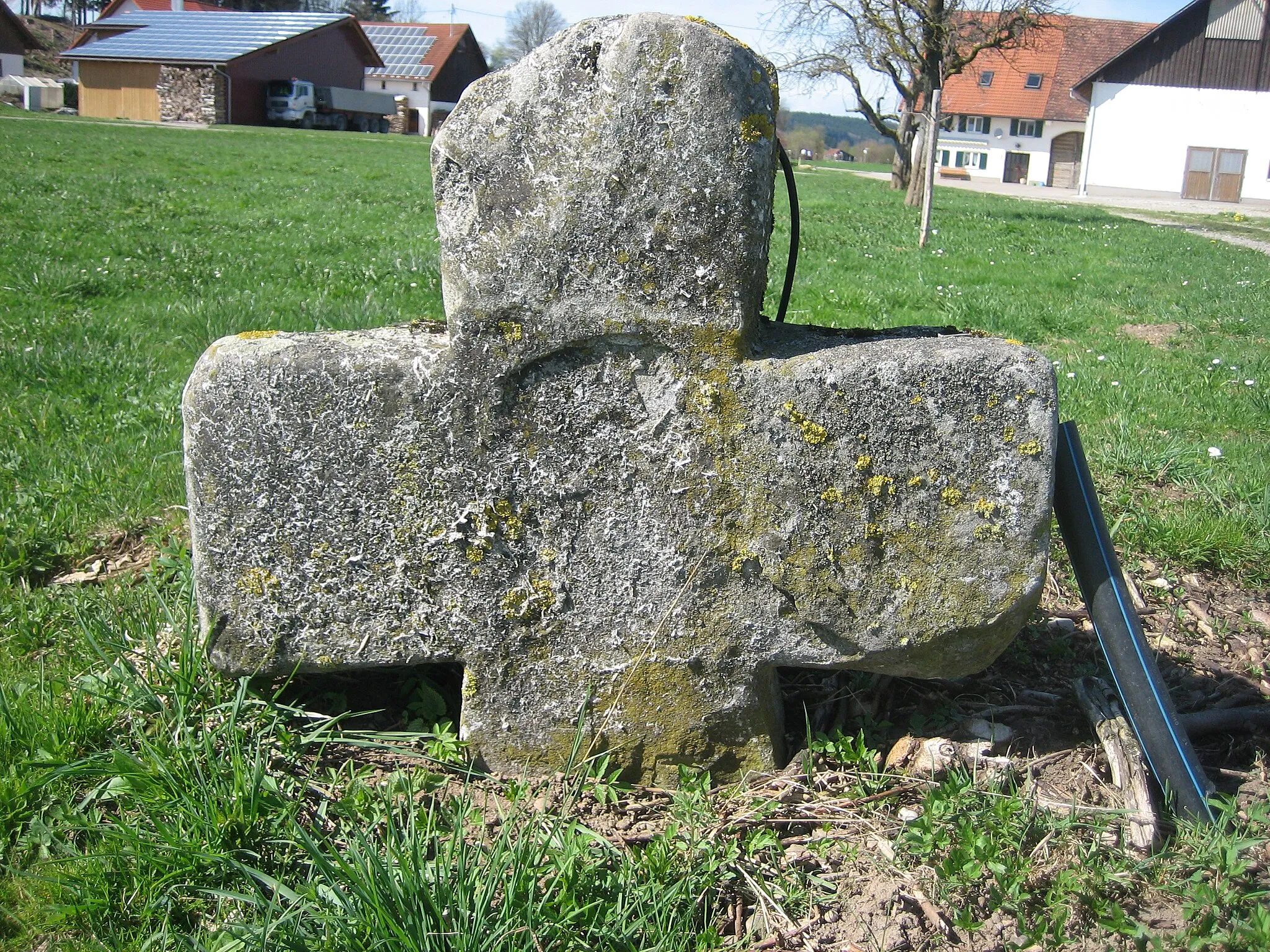 Photo showing: Steinkreiz in Raupolz, Bad Grönenbach, Landkreis Unterallgäu, Bayern