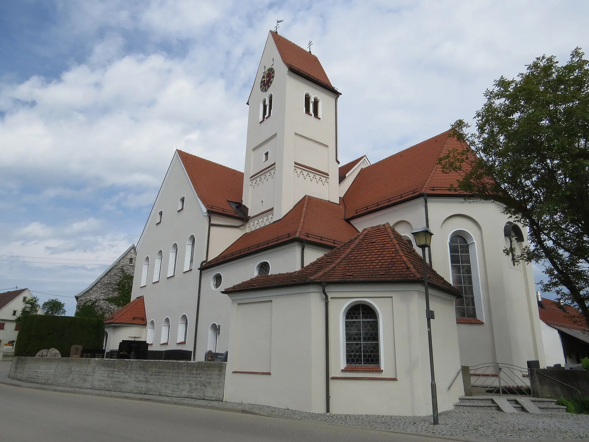 Photo showing: Ehem. Klosterkirche und Friedhofskapelle in Klosterbeuren, Babenhausen (Schwaben)