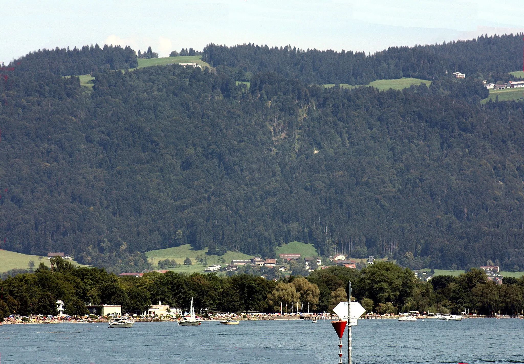Photo showing: Lindau view across the Lake Constance to the Eichwald beach