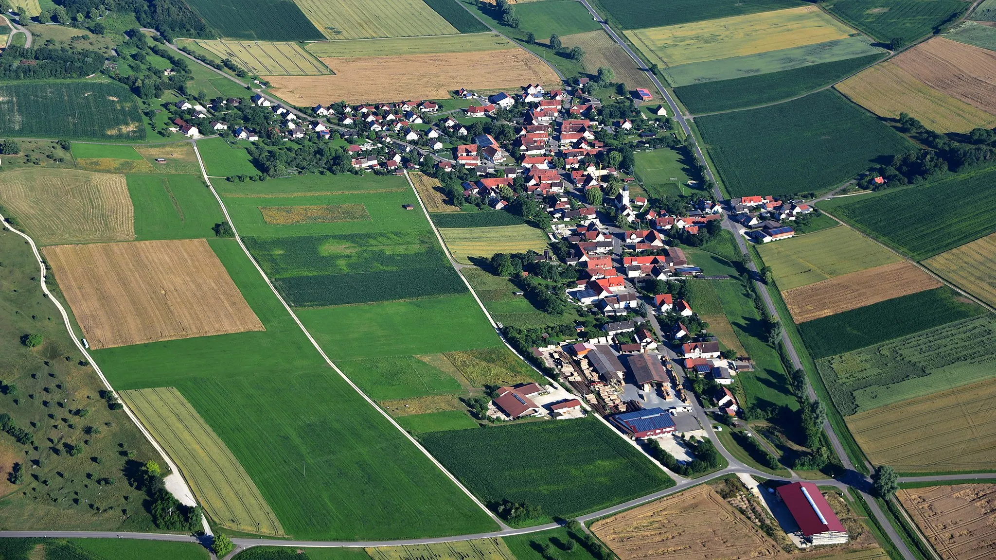Photo showing: Hürnheim, Gemeinde Ederheim, Luftaufnahme (2016)