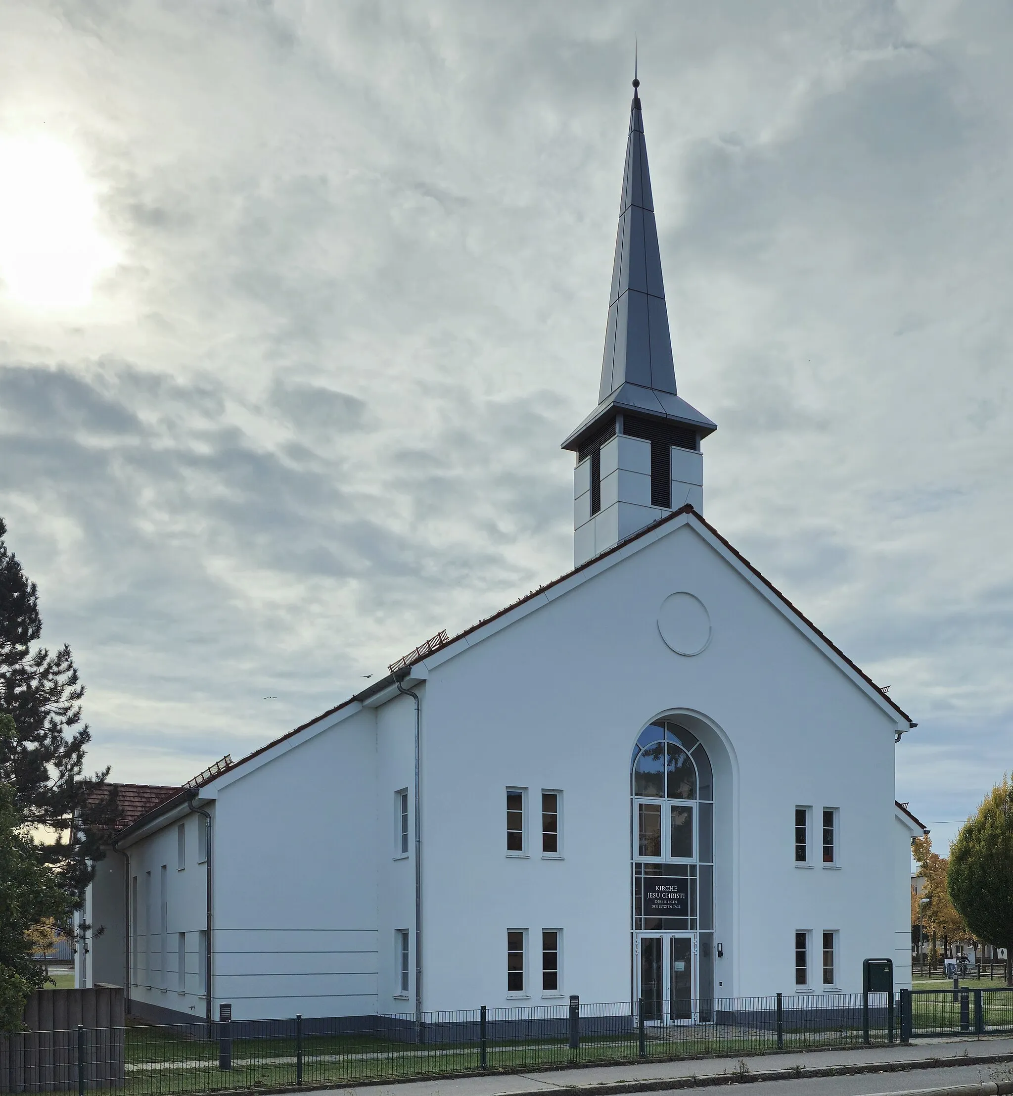 Photo showing: Augsburg-Hochfeld, Mormonen-Kirche