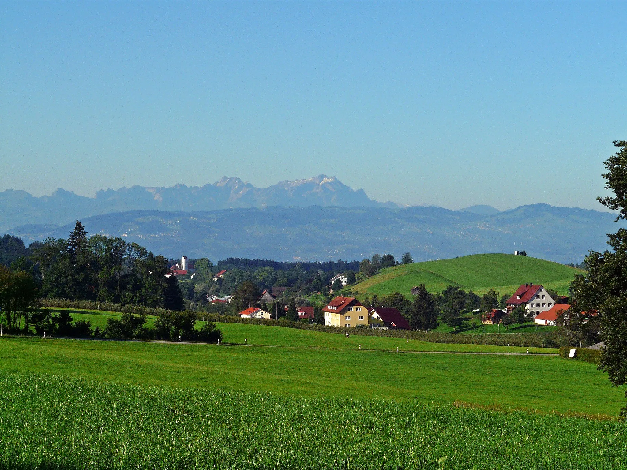 Photo showing: Weißensberg und Wildberg von Nordost mit Säntis