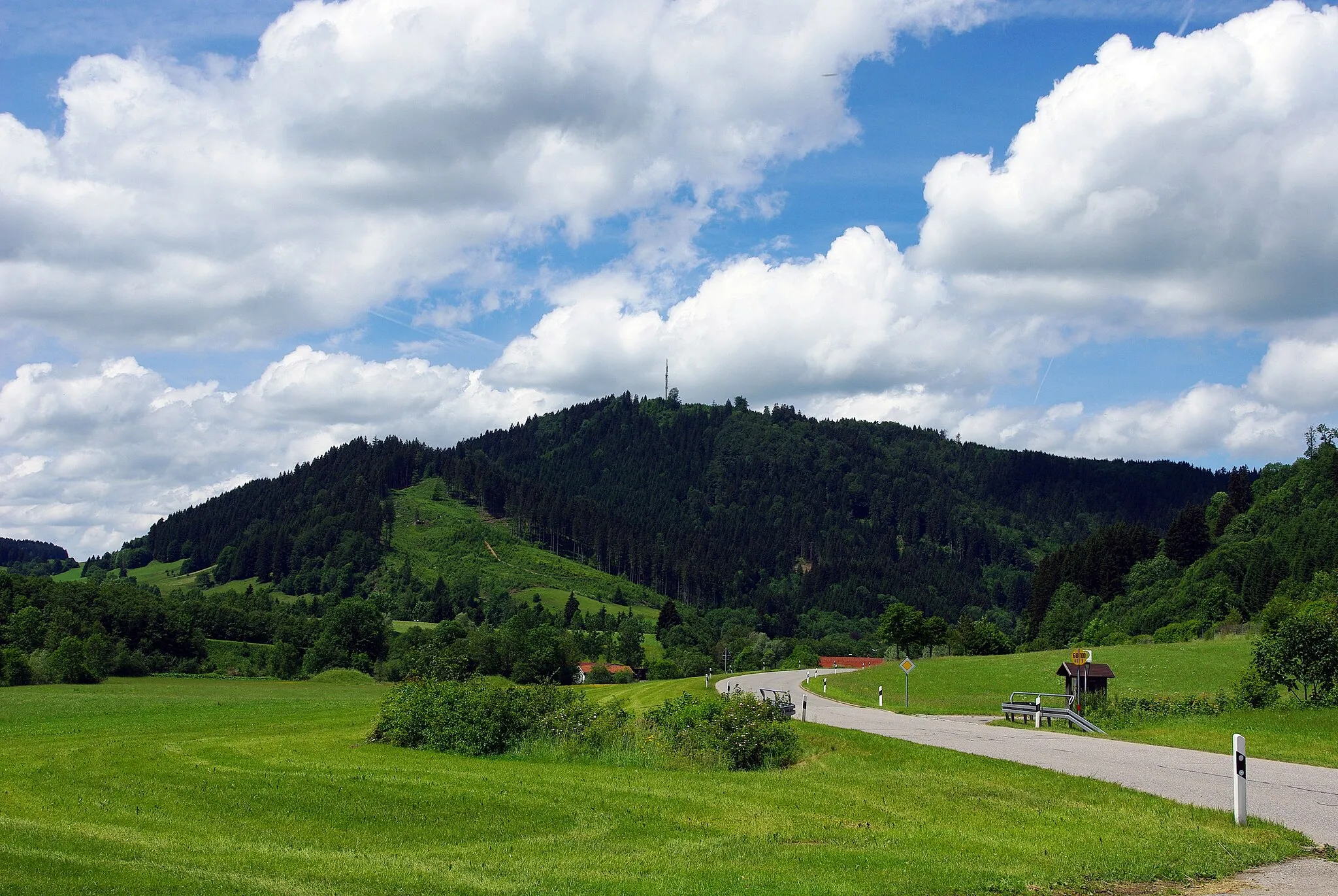 Photo showing: The Iberger Kugel seen from the Weitnau valley.