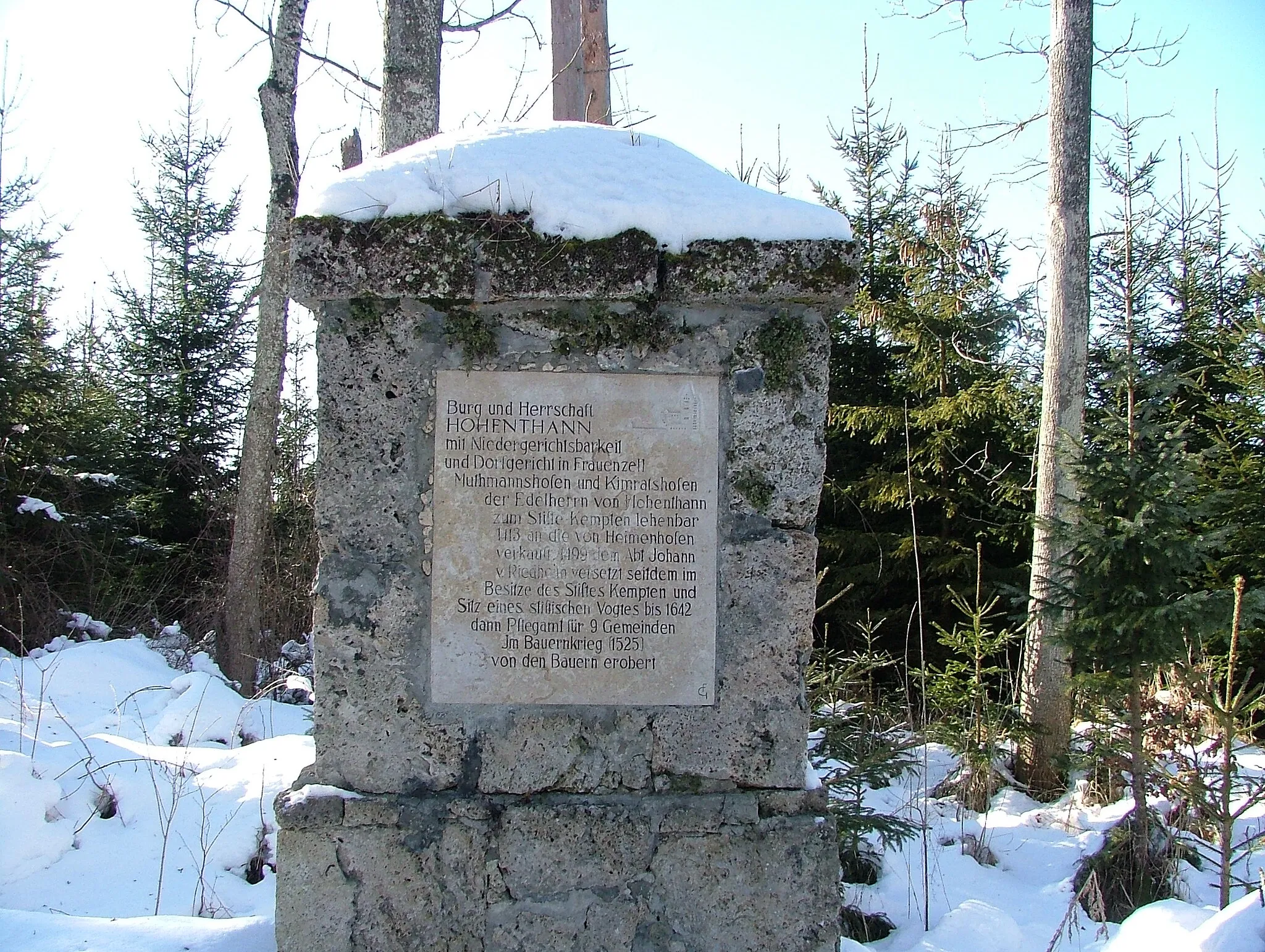 Photo showing: Burgruine Hohentann, Kimratshofen. Denkmal aus den alten Tuffsteinen