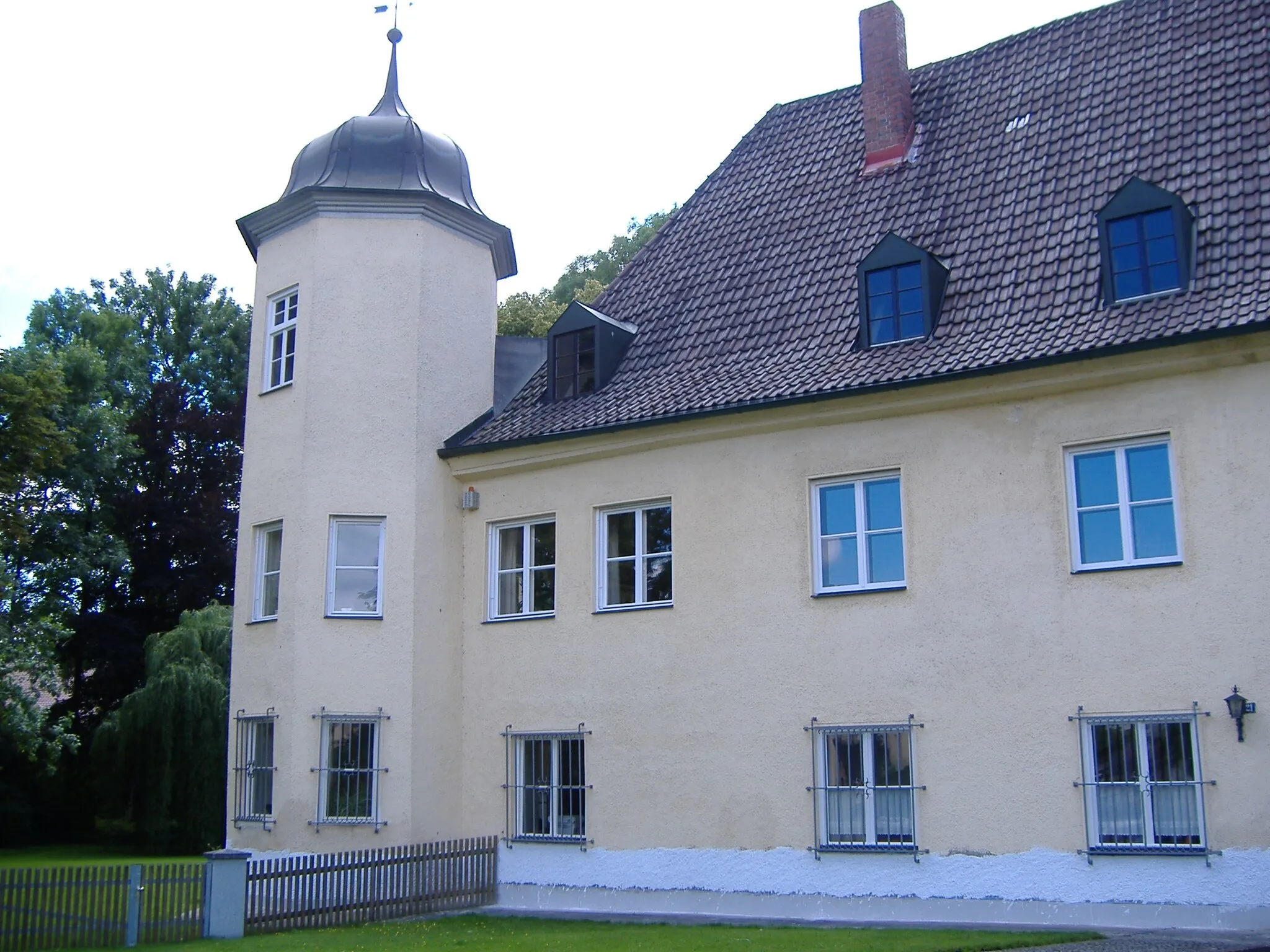 Photo showing: Hauptfront Schloss Mering
