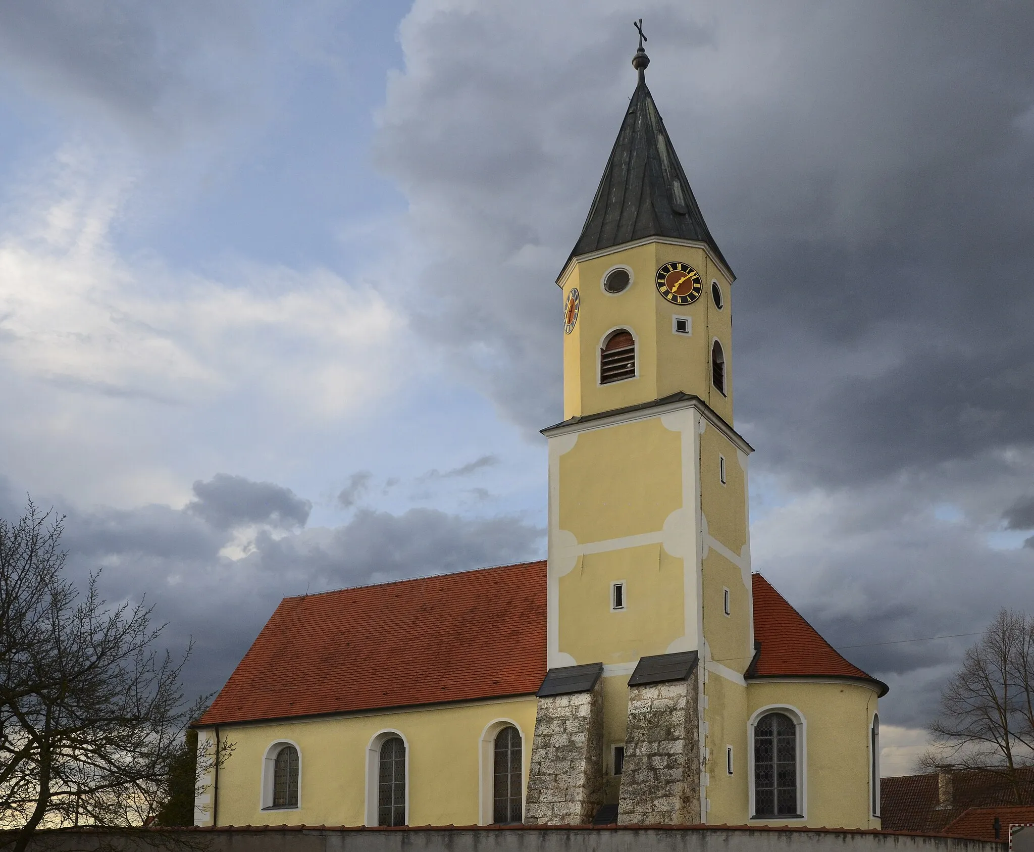 Photo showing: evang.-luth. Kirche St. Peter und Paul in Grosselfingen