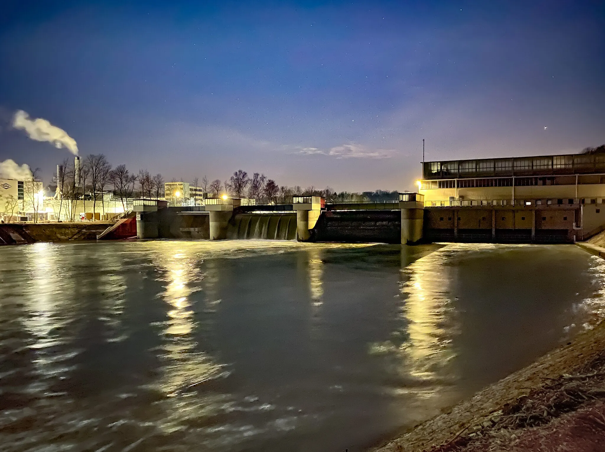 Photo showing: Nachtaufnahme Kraftwerk Böfinger Halde, Ulm