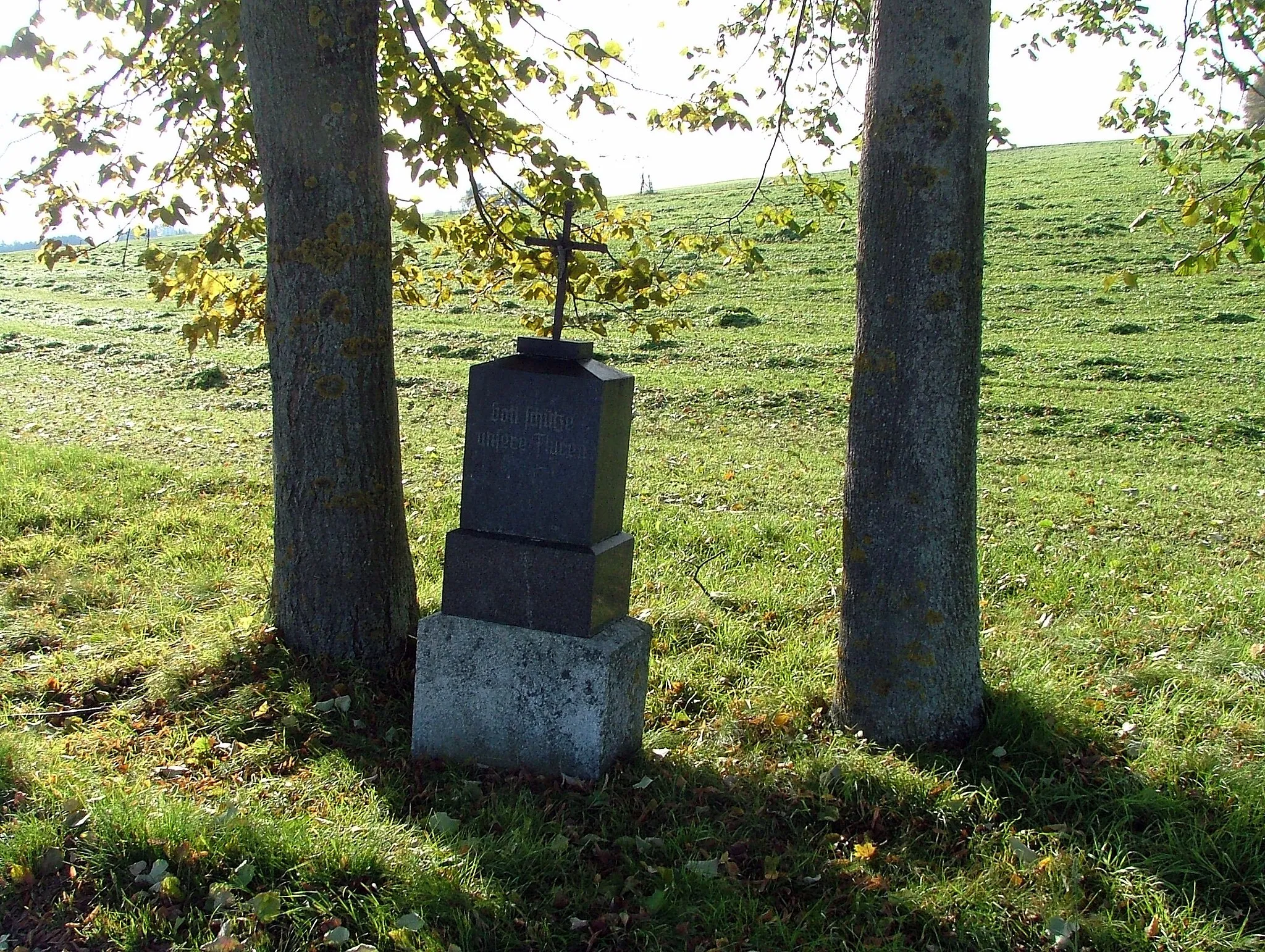 Photo showing: Wegkreuz an der Staatsstraße