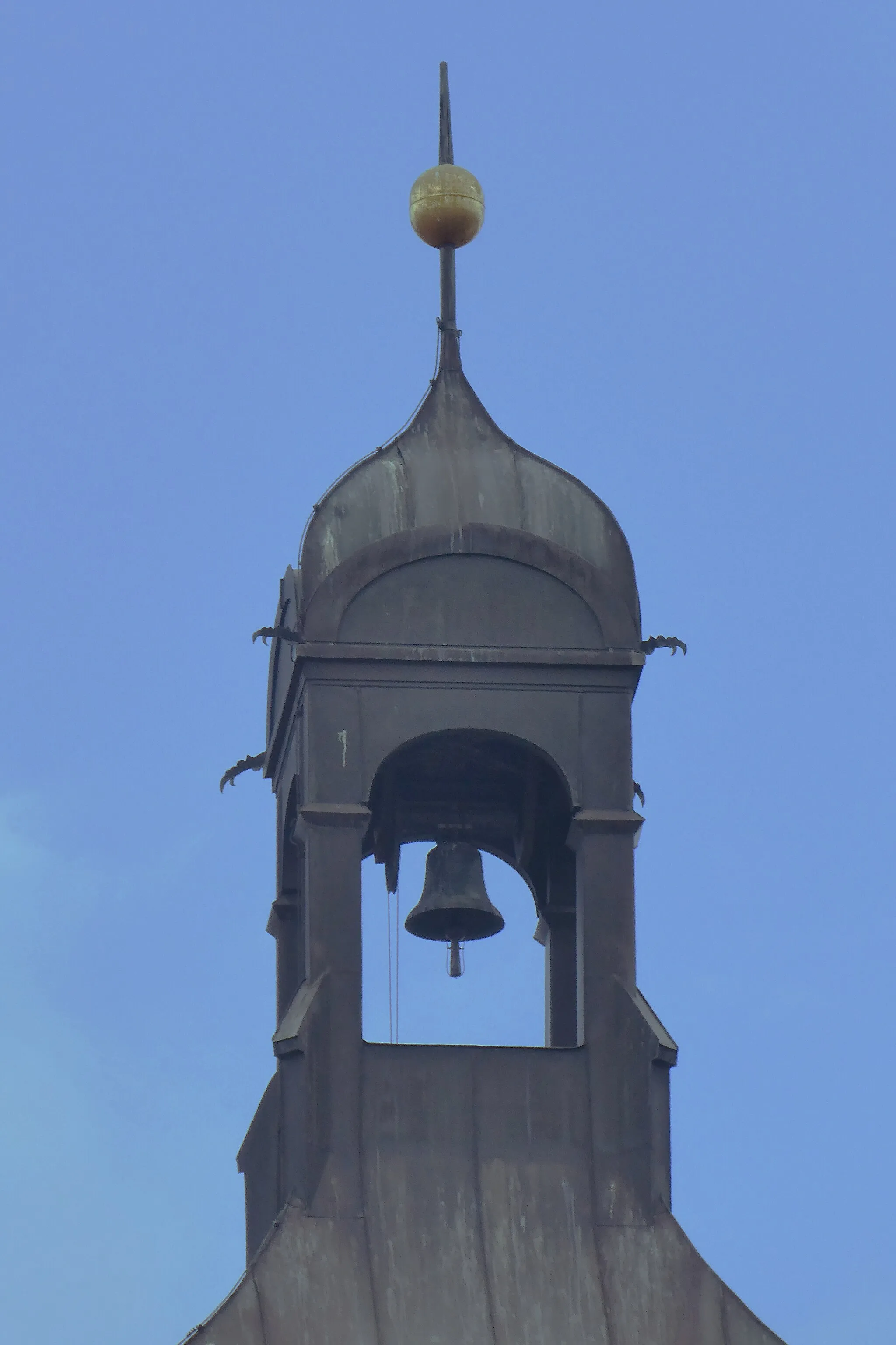 Photo showing: Augsburg, die Turmspitze der Jakobskirche mit Glocke, von Osten gesehen.