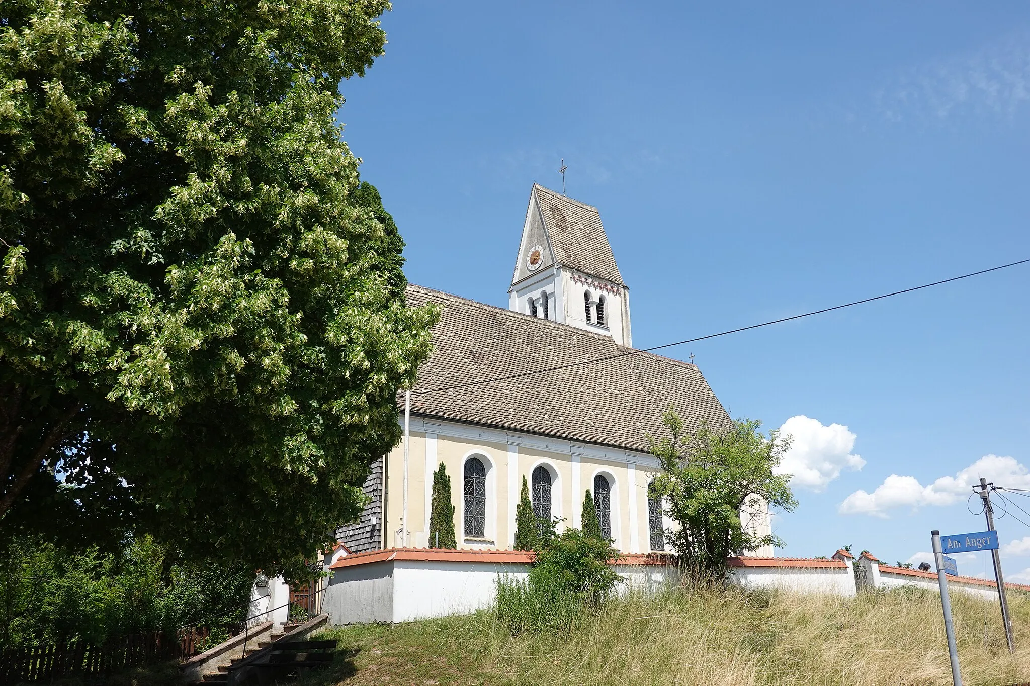 Photo showing: Kirche in Oberfinning