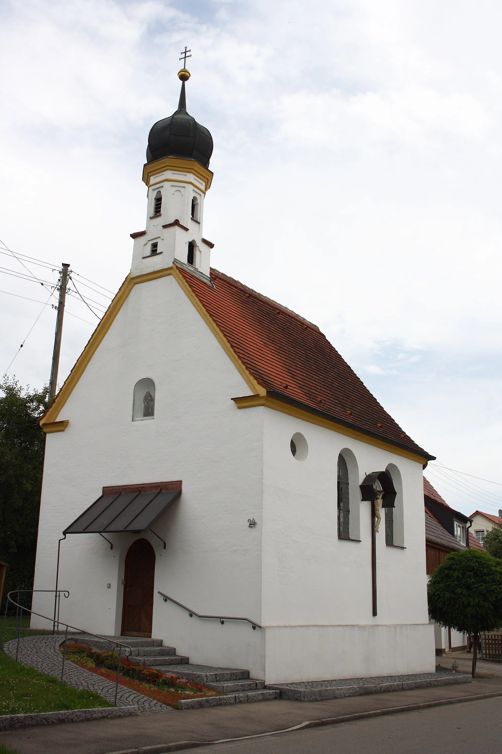 Photo showing: Kapelle St. Antonius von Padua in Hennhofen, einem Ortsteil von Altenmünster im Landkreis Augsburg (Bayern)