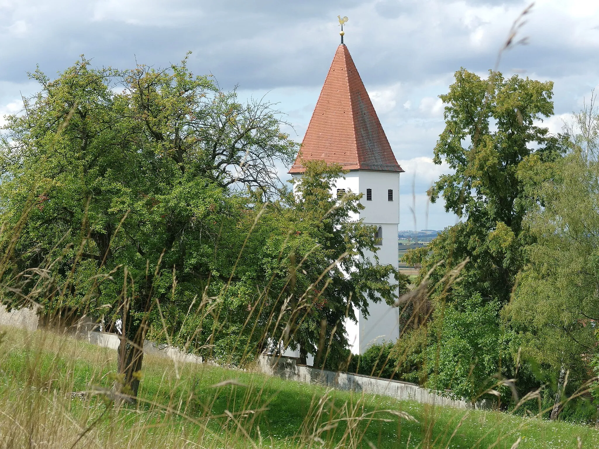 Photo showing: Evangelische Kirche Sankt Georg, Mönchsdeggingen, Am Buchberg 4; Ansicht von Osten
