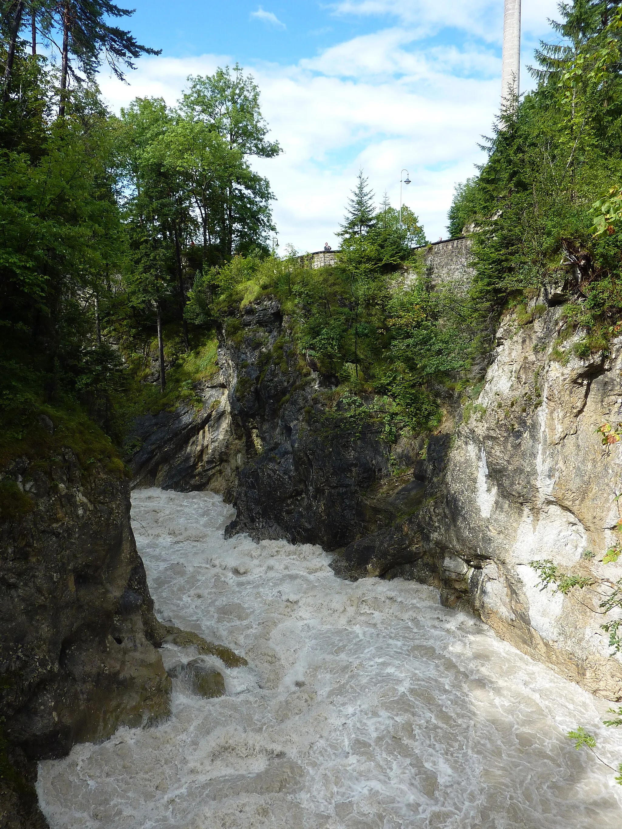Photo showing: Klamm unterhalb des Lechfalls bei Füssen