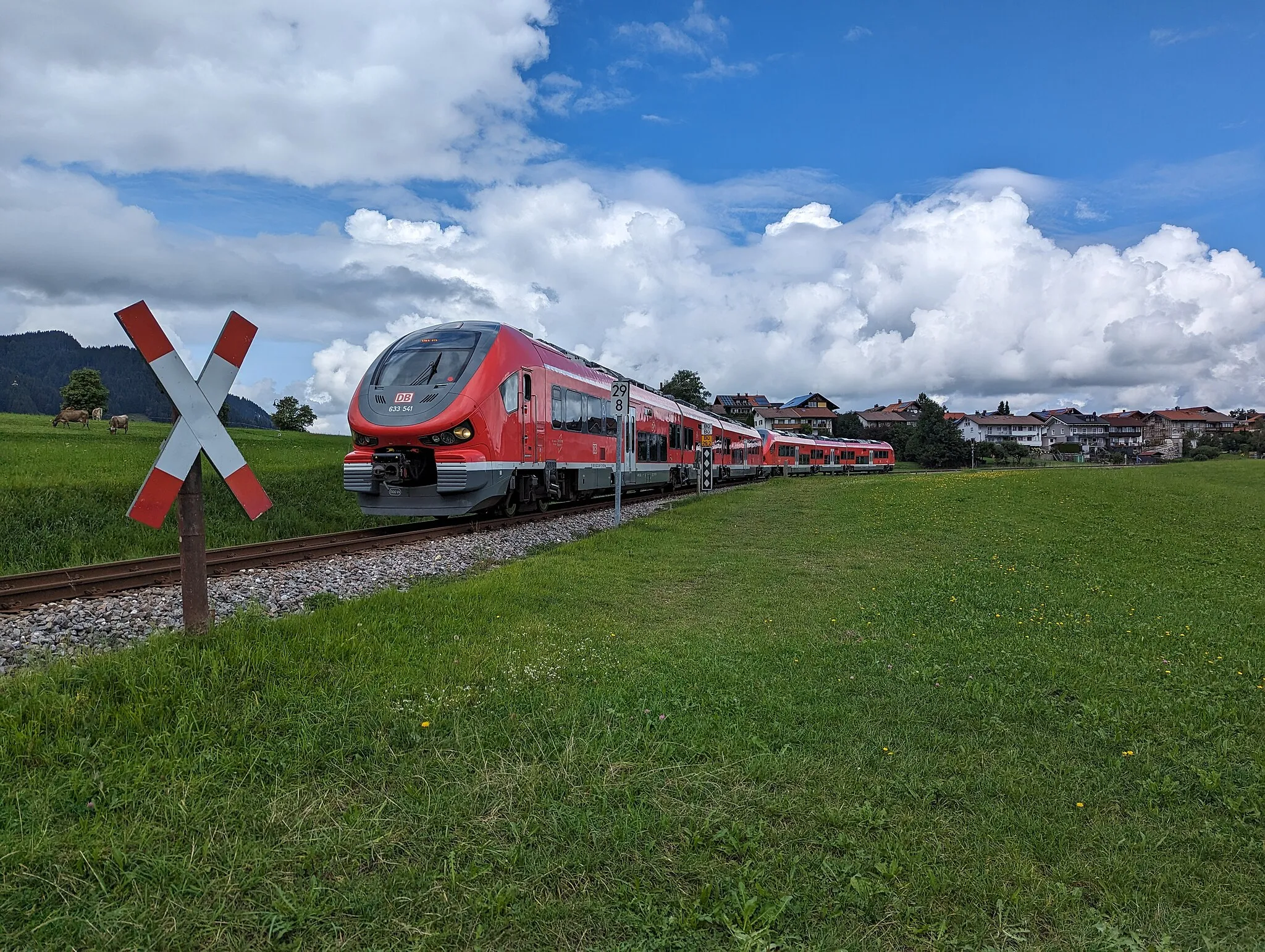 Photo showing: Außerfernbahn Bahnübergang