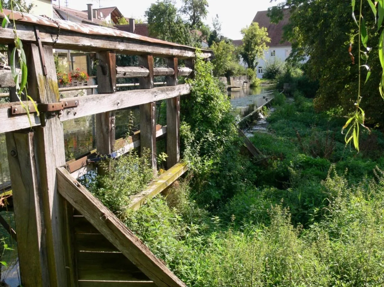 Photo showing: Streichwehr und Schütz in Wittislingen