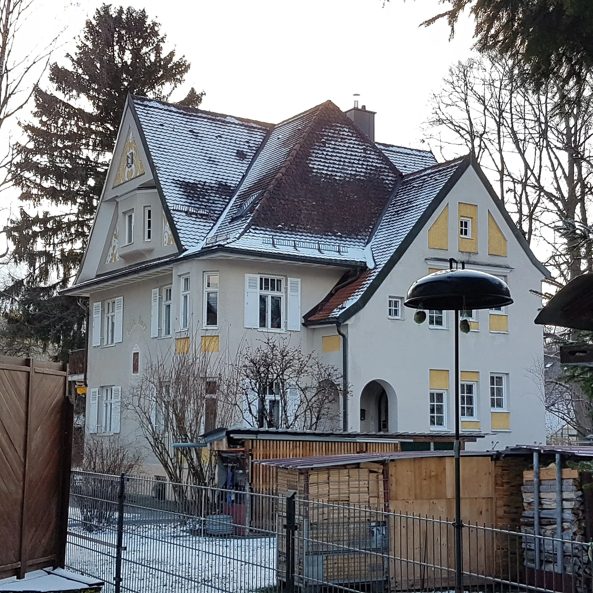 Photo showing: Füssen, Frühlingstr 1 (einziges Haus an dieser ultrakurzen Sackgasse)