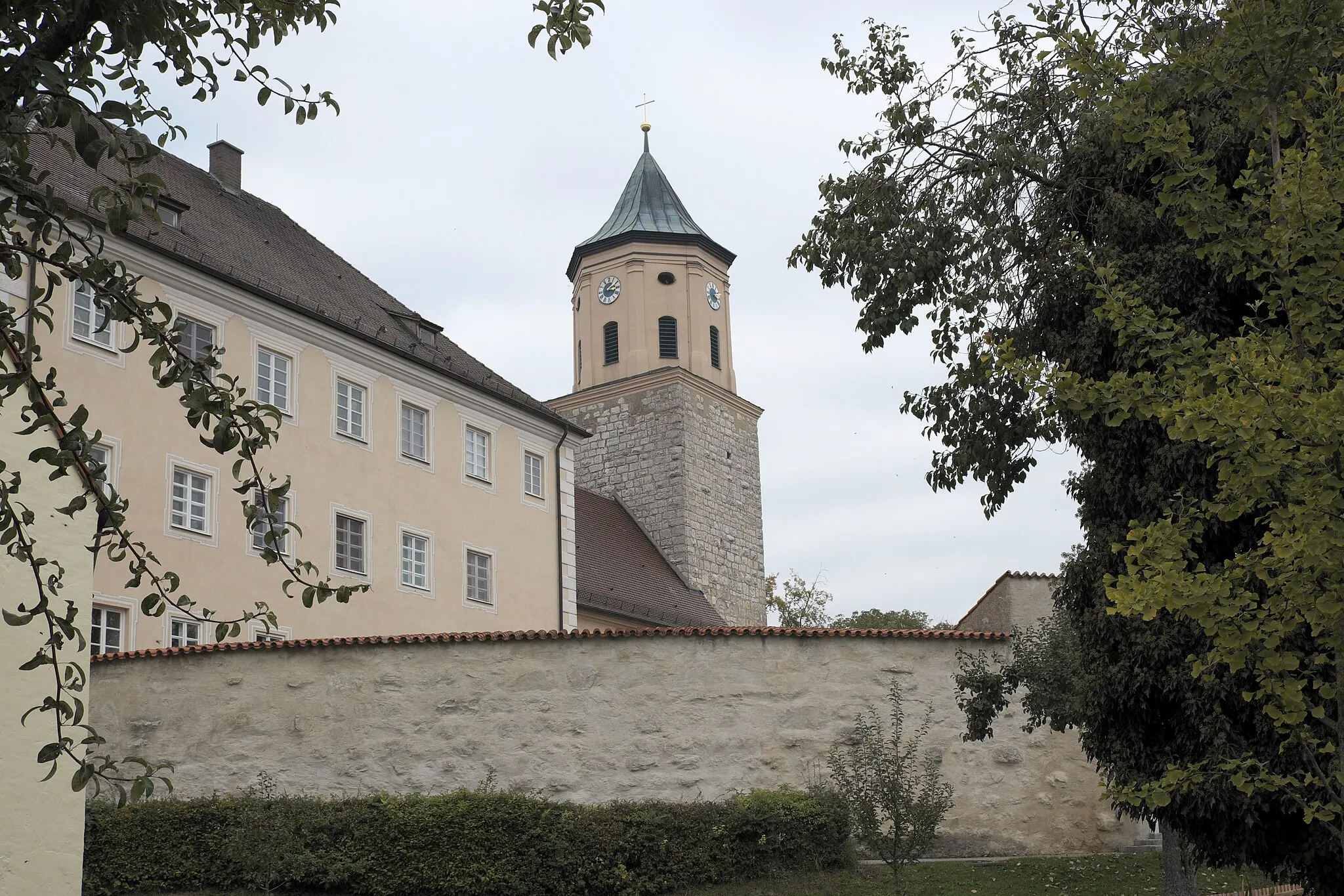 Photo showing: Burg Gosheim in Gosheim (Huisheim) im Landkreis Donau-Ries (Schwaben/Bayern), aus dem 16. Jahrhundert