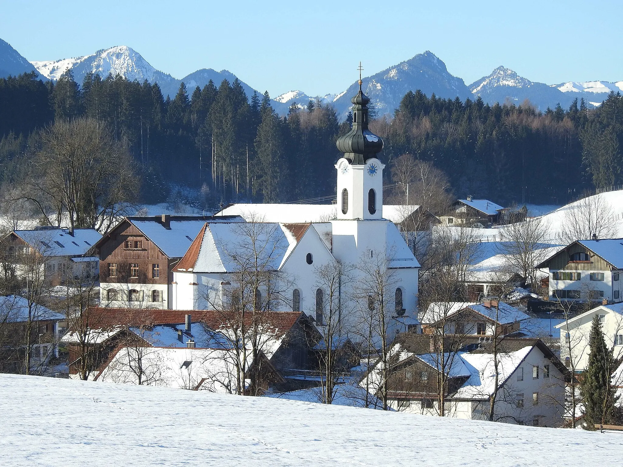 Photo showing: Pfarrkirche zu den hl. fünf Wunden in Rieden am Forggensee