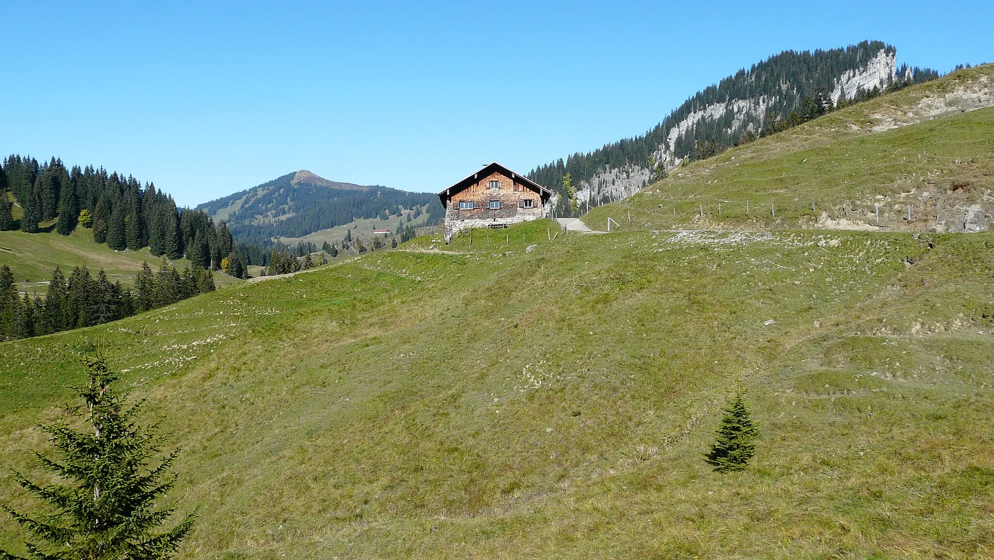 Photo showing: Toniskopfalpe von Süden, Obermaiselstein