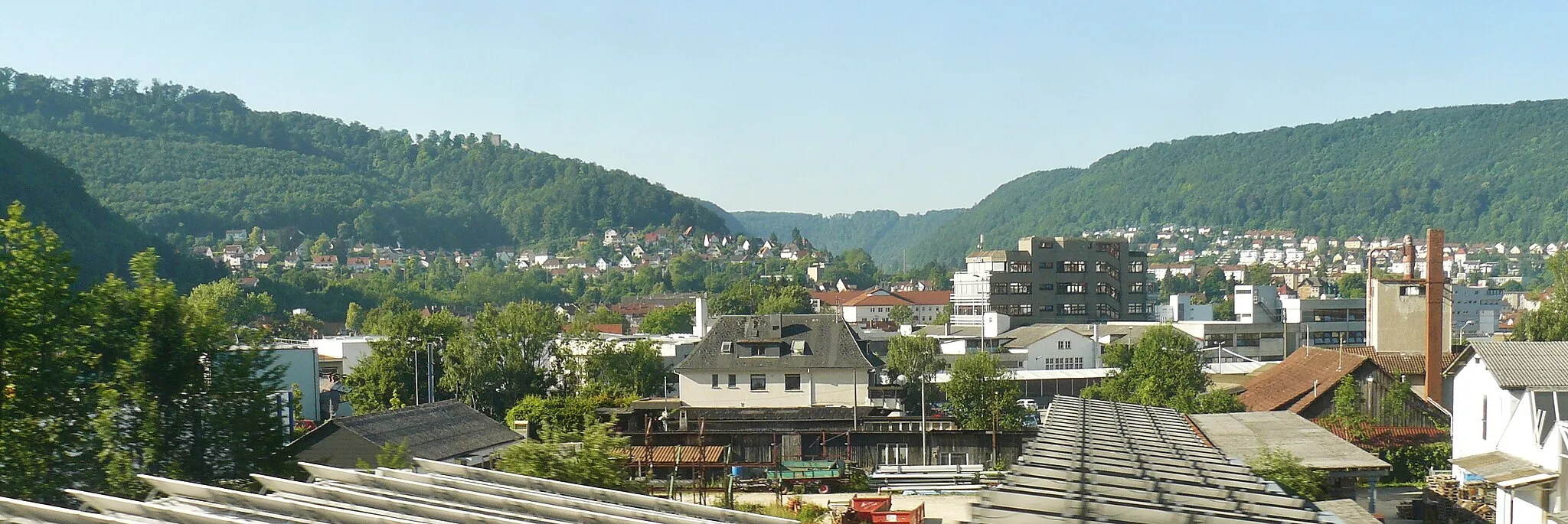 Photo showing: Geislingen gesehen aus der Eisenbahn von Stuttgart nach Ulm