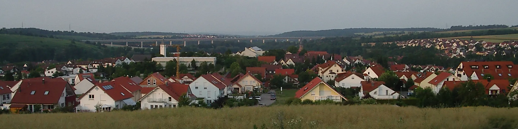 Photo showing: Blick über Enzweihingen zur Bahnbrücke