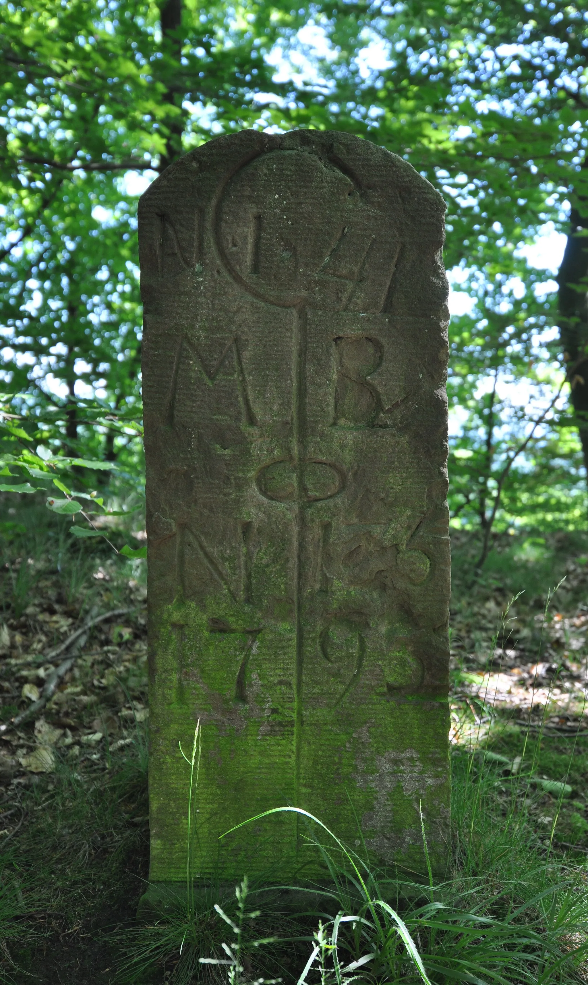 Photo showing: Grenzstein des Klosters Maulbronn auf dem Stromberg oberhalb von Illingen